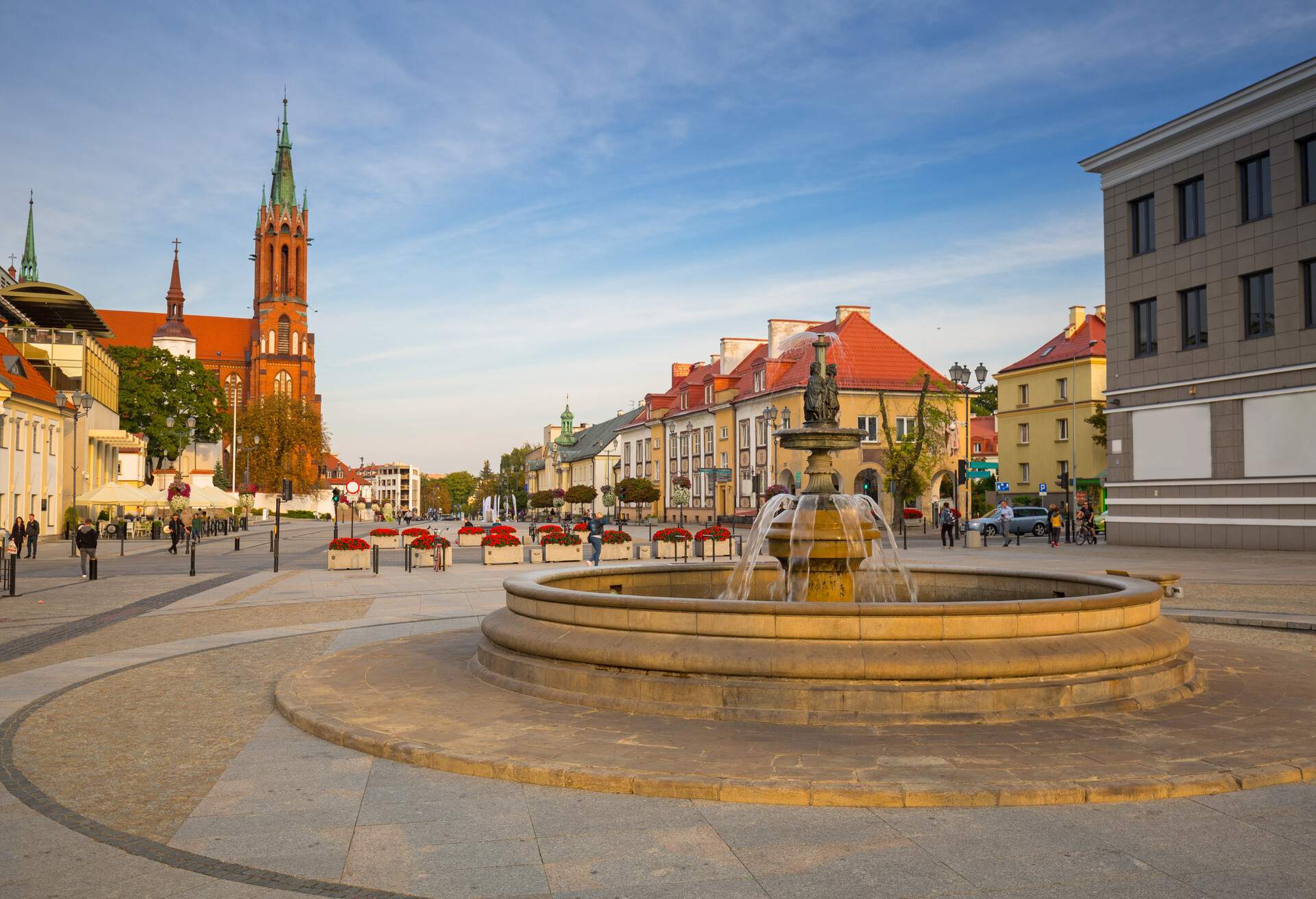 DEST_POLAND_BIALYSTOK_KOSCIUSKO MAIN SQUARE_GettyImages-1096862212