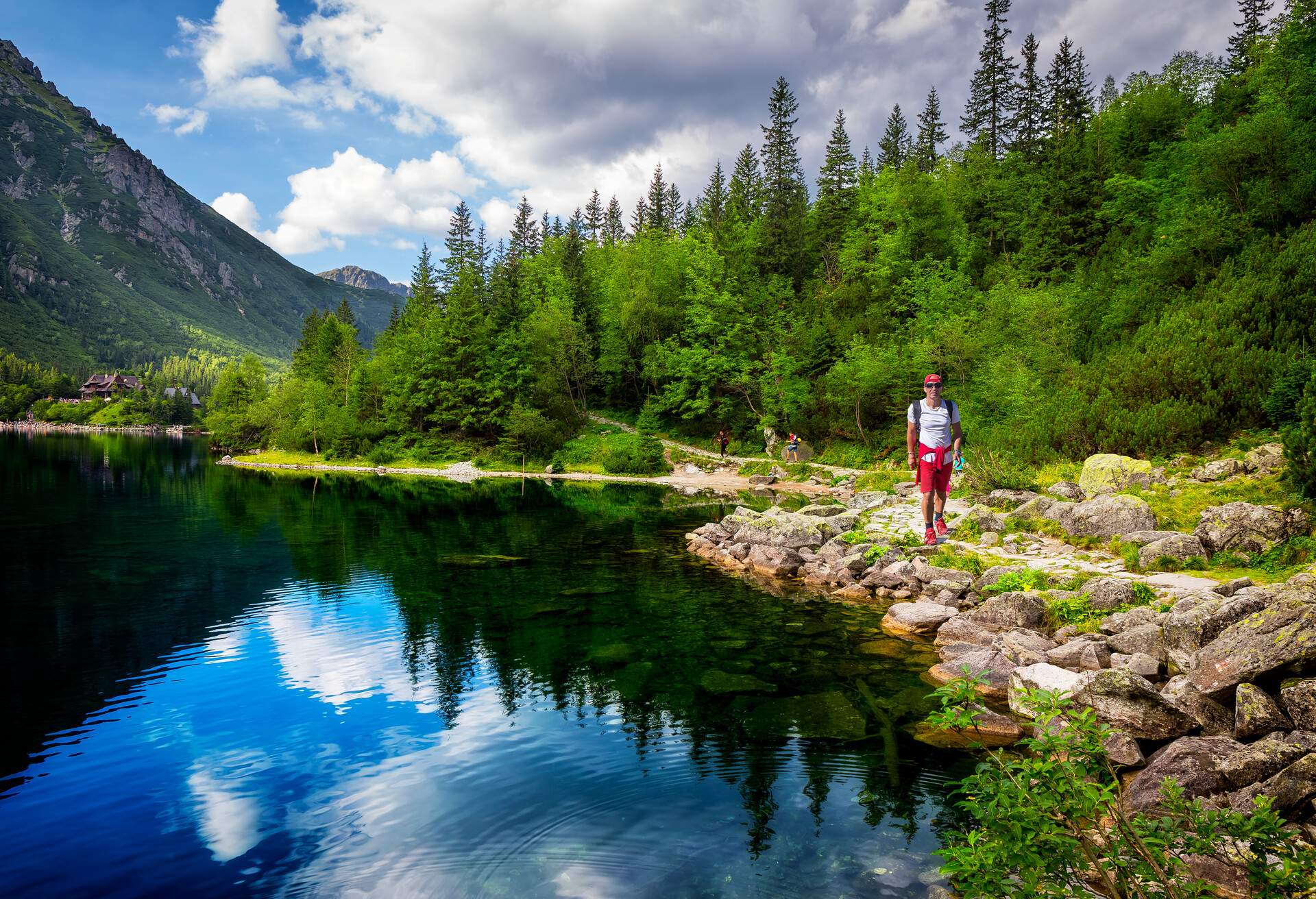 DEST_POLAND_ZAKOPANE_TATRA-MOUNTAINS_MORSKIE-OKO-LAKE_GettyImages-931422374