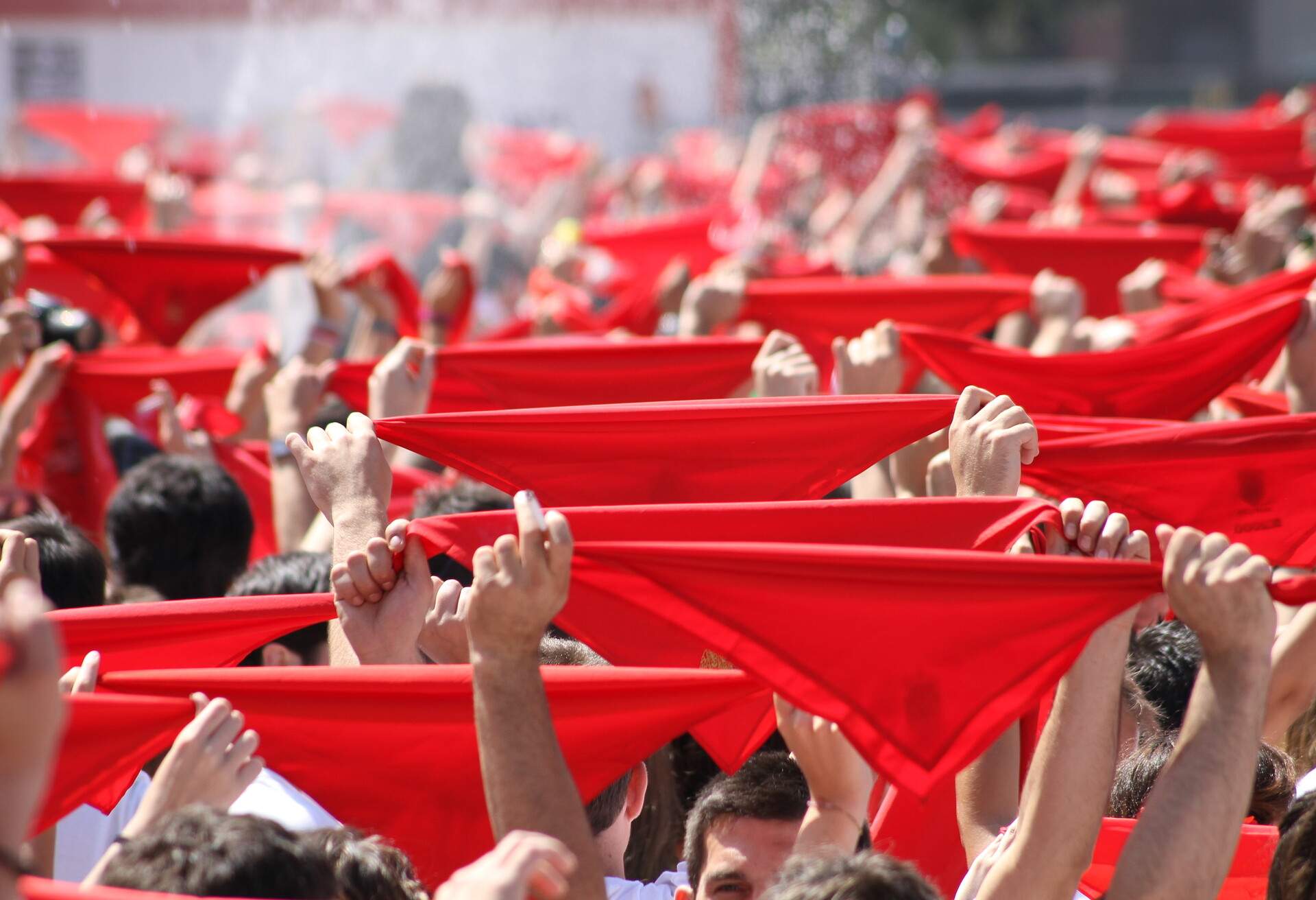 DEST_SPAIN_PAMPLONA_SAN-FERMIN-FESTIVAL_GettyImages-136286725.jpg