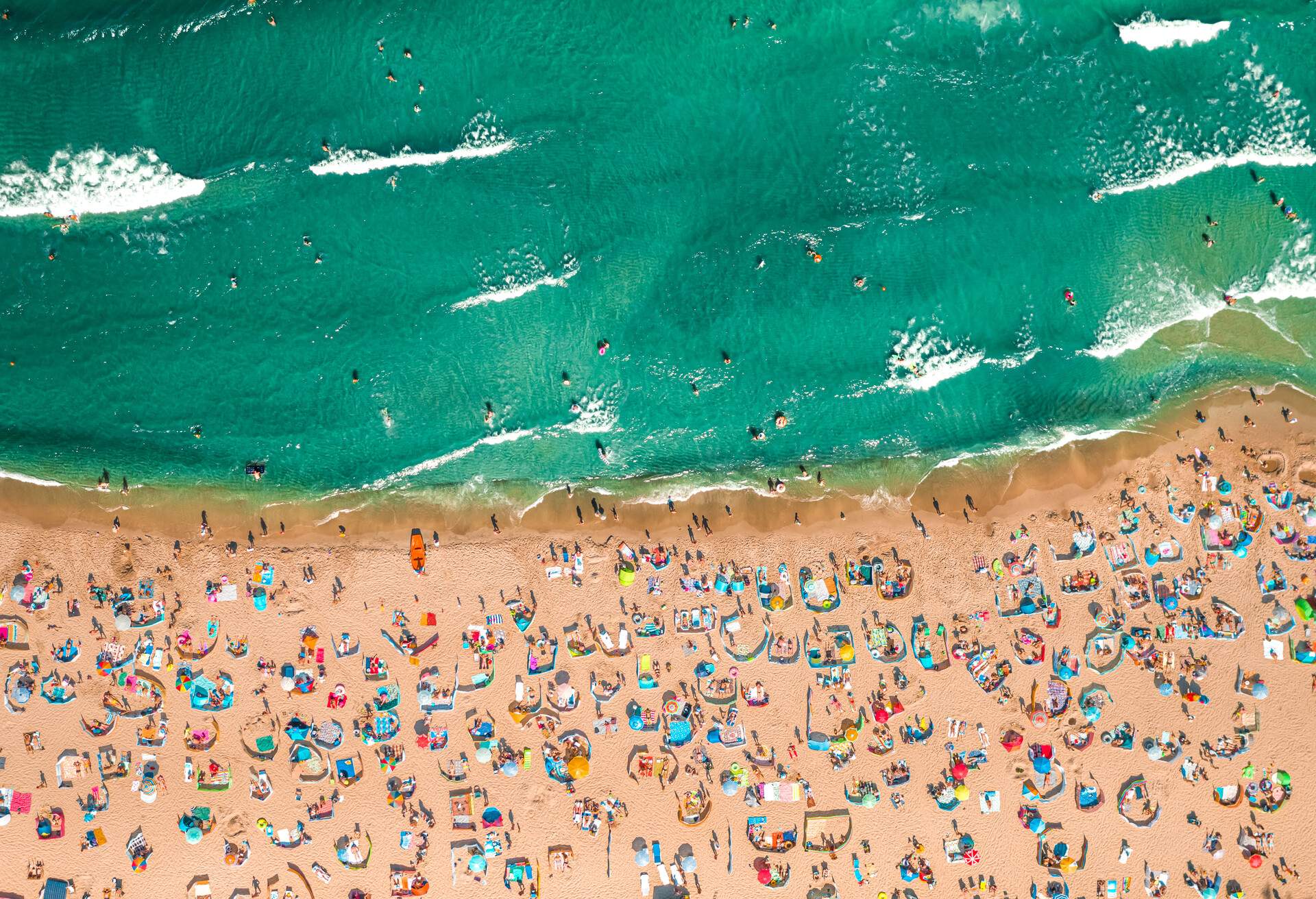 POLAND_BALTIC_SEA_BEACH_PEOPLE_TOURISM