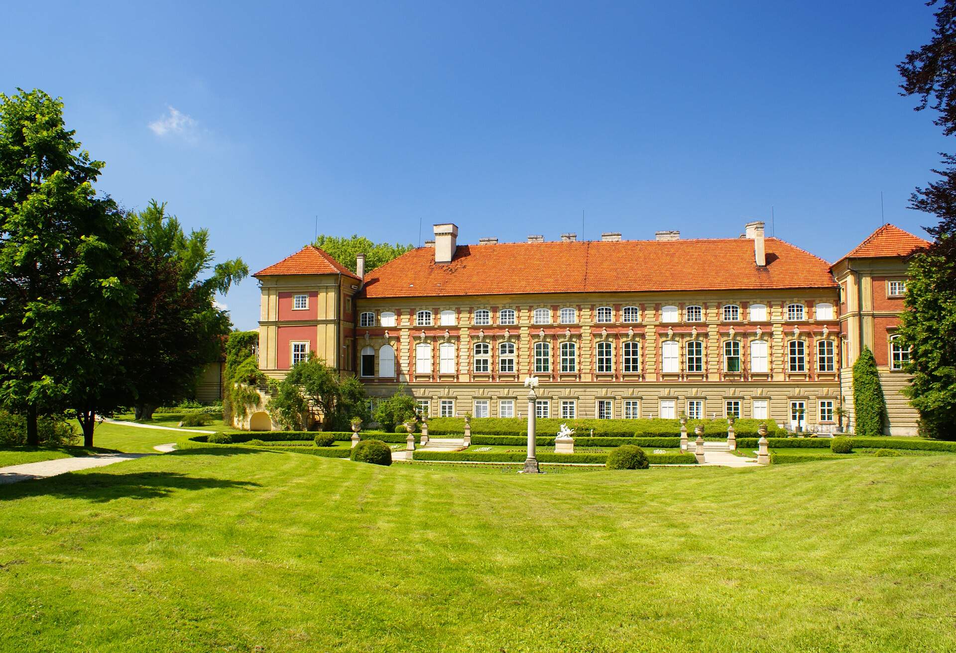 The site was originally occupied by a castle built by Stanisław Lubomirski in 1629–42.