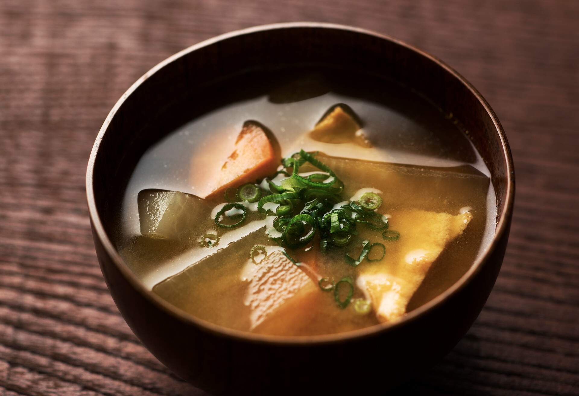 THEME_FOOD_JAPANESE_MISO_SOUP_GettyImages-650197112