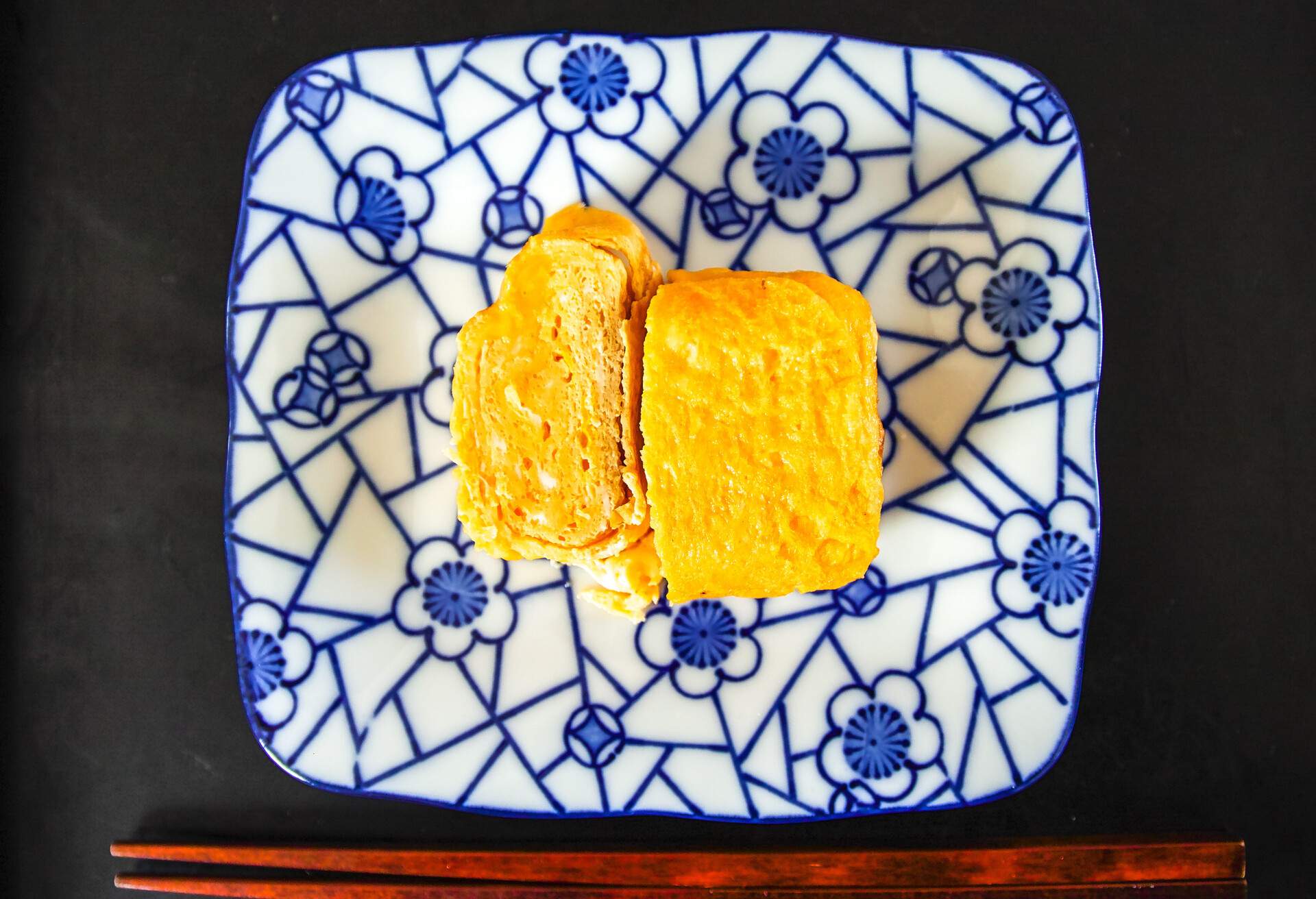 THEME_FOOD_JAPANESE_Tamagoyaki_GettyImages-921315352