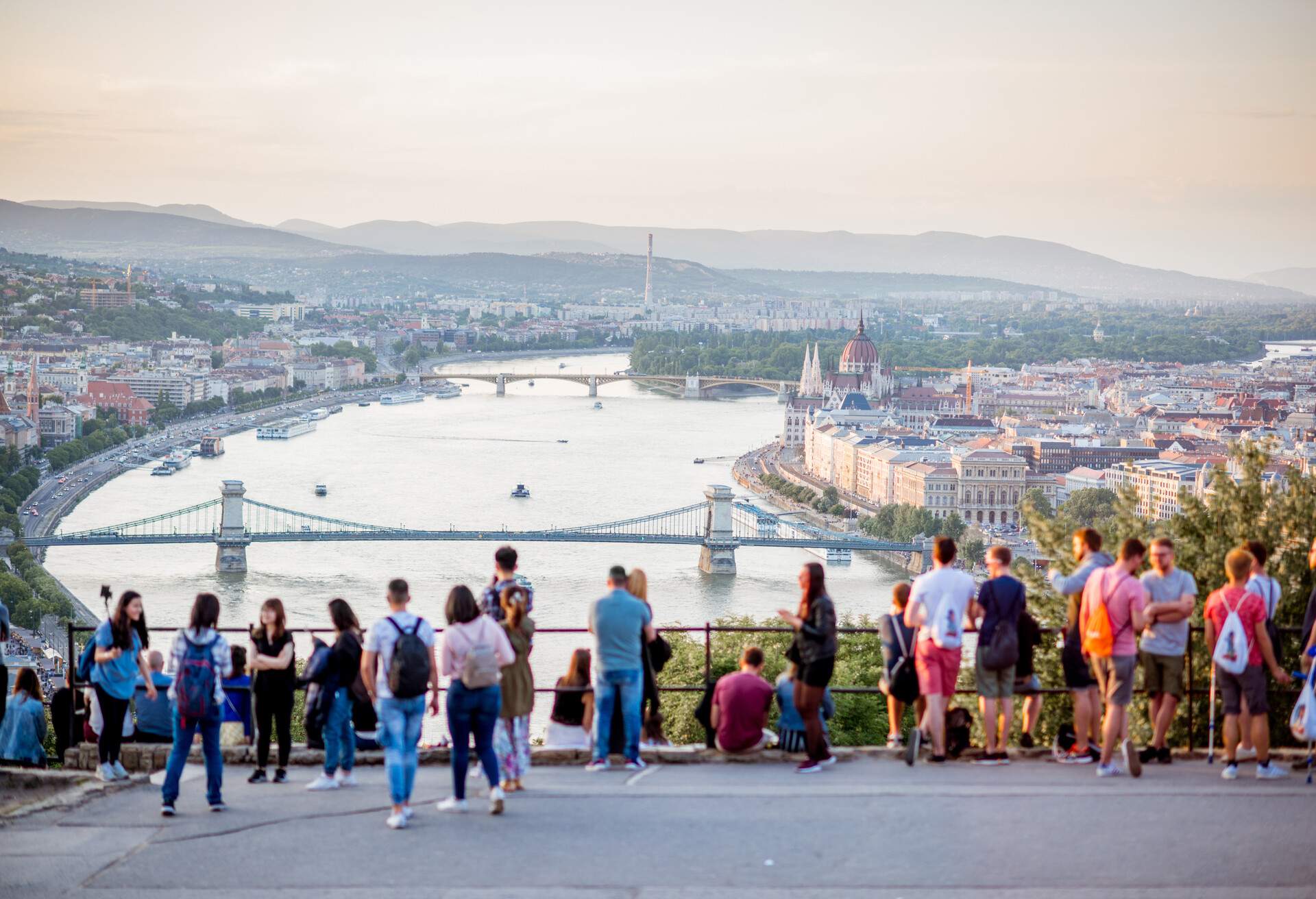 DEST_HUNGARY_BUDAPEST_shutterstock_1113117503