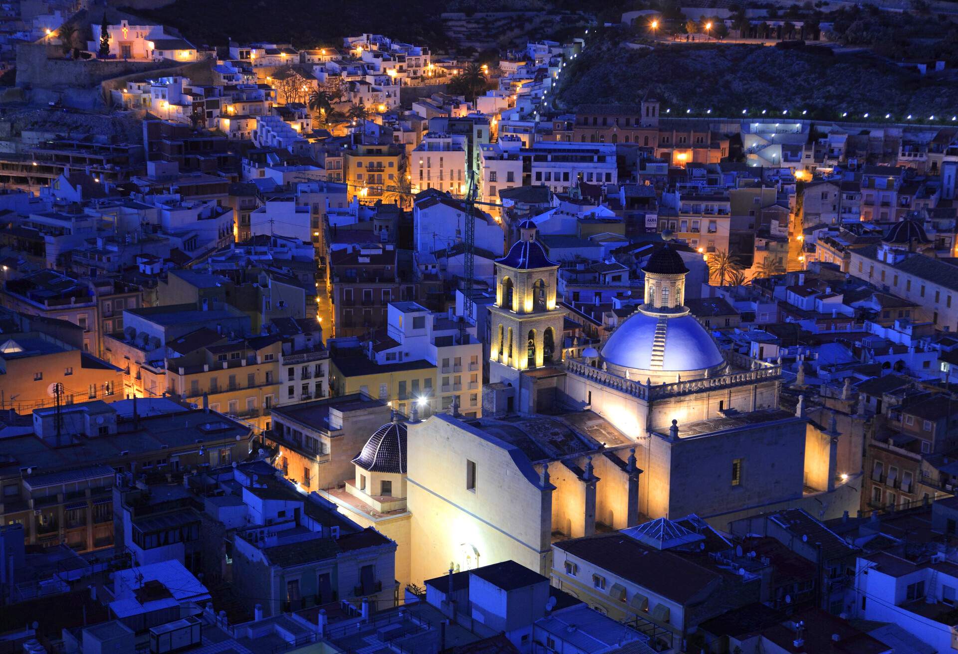 DEST_SPAIN_ALICANTE_OLD_TOWN_GettyImages-545995915