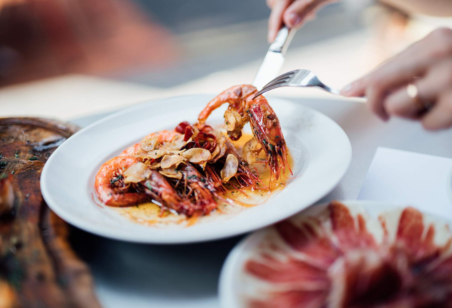 theme_food_spanish_tapas_gambas_a-la-plancha_gettyimages-1267324016_universal_within-usage-period_82360