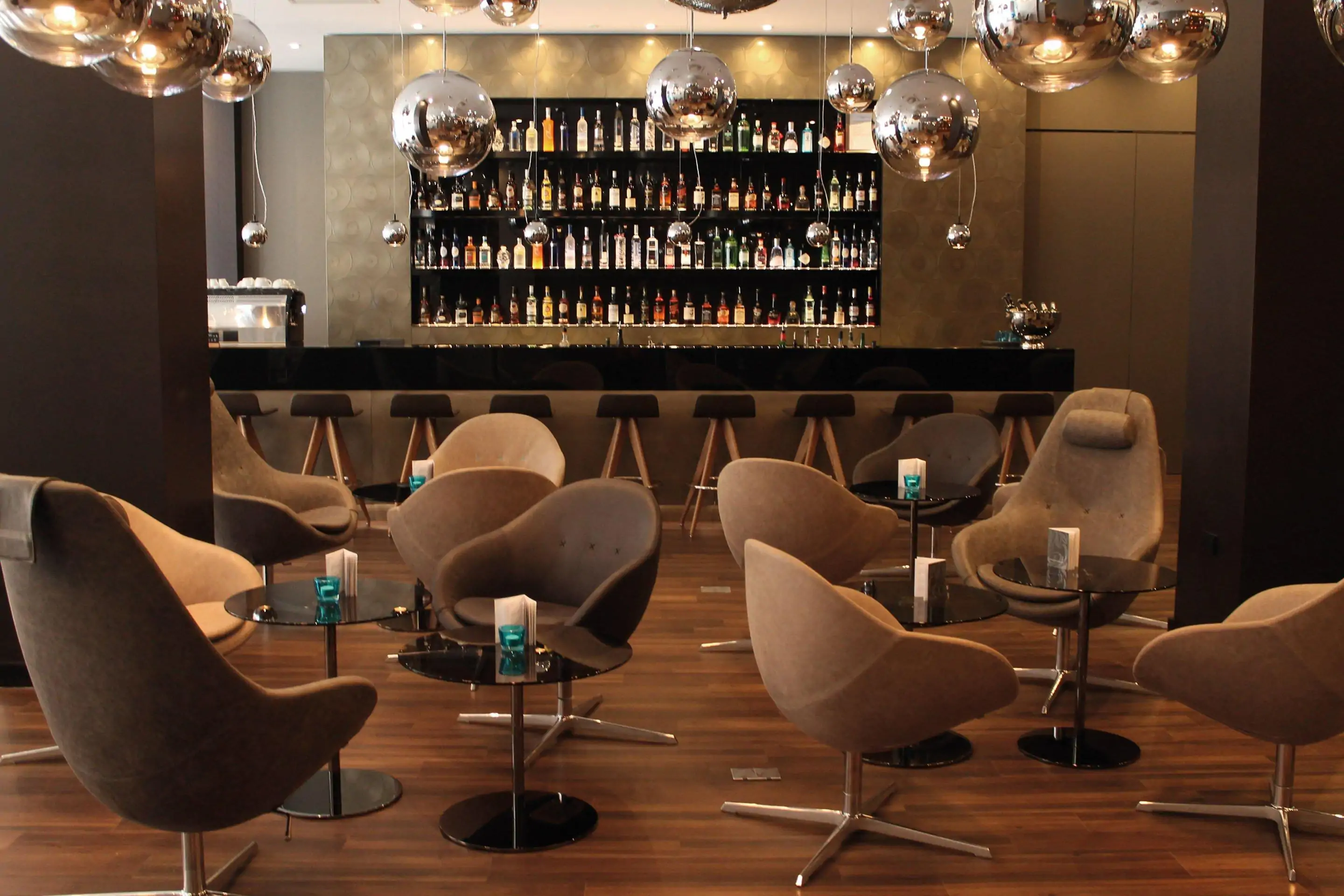 motel-one-manchester-piccadilly-hid2317489-leonardo-2317489-180539485-387433