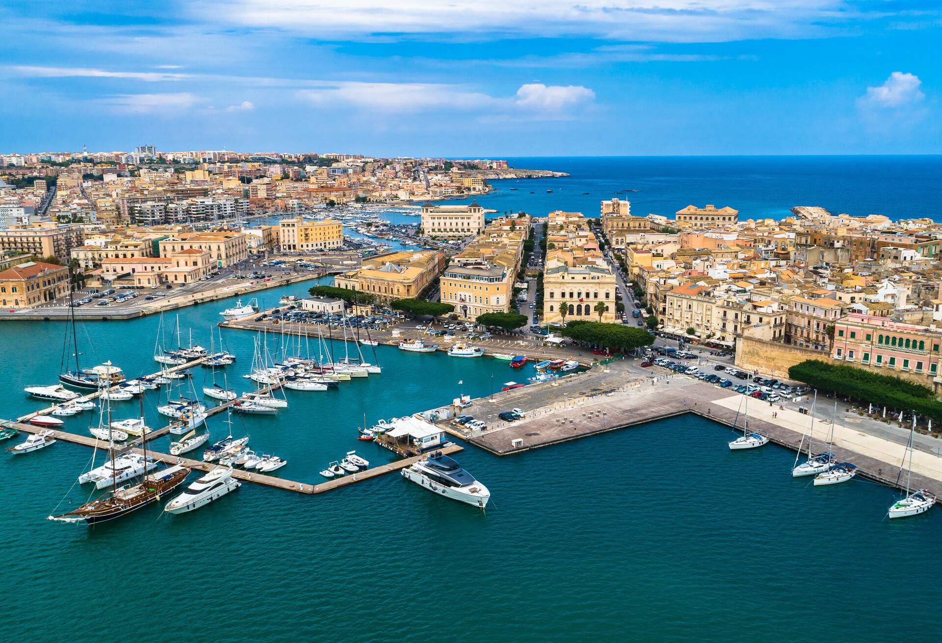 DEST_ITALY_SICILY_SIRACUSA_shutterstock-premier_1195920490