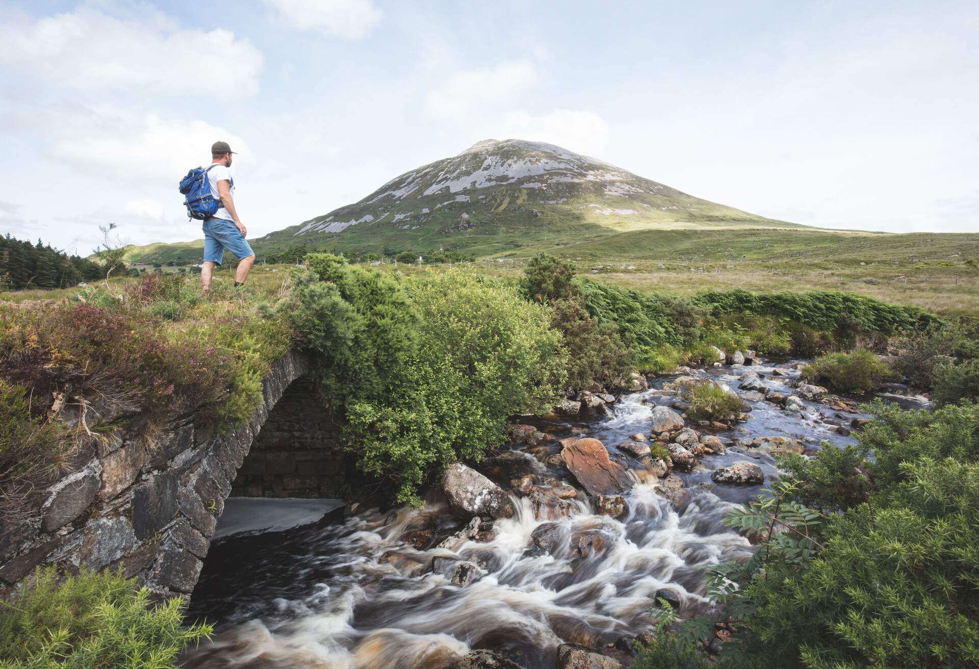 dest_ireland_glenveagh-national-park-shutterstock-premier_535302607_universal_within-usage-period_31877