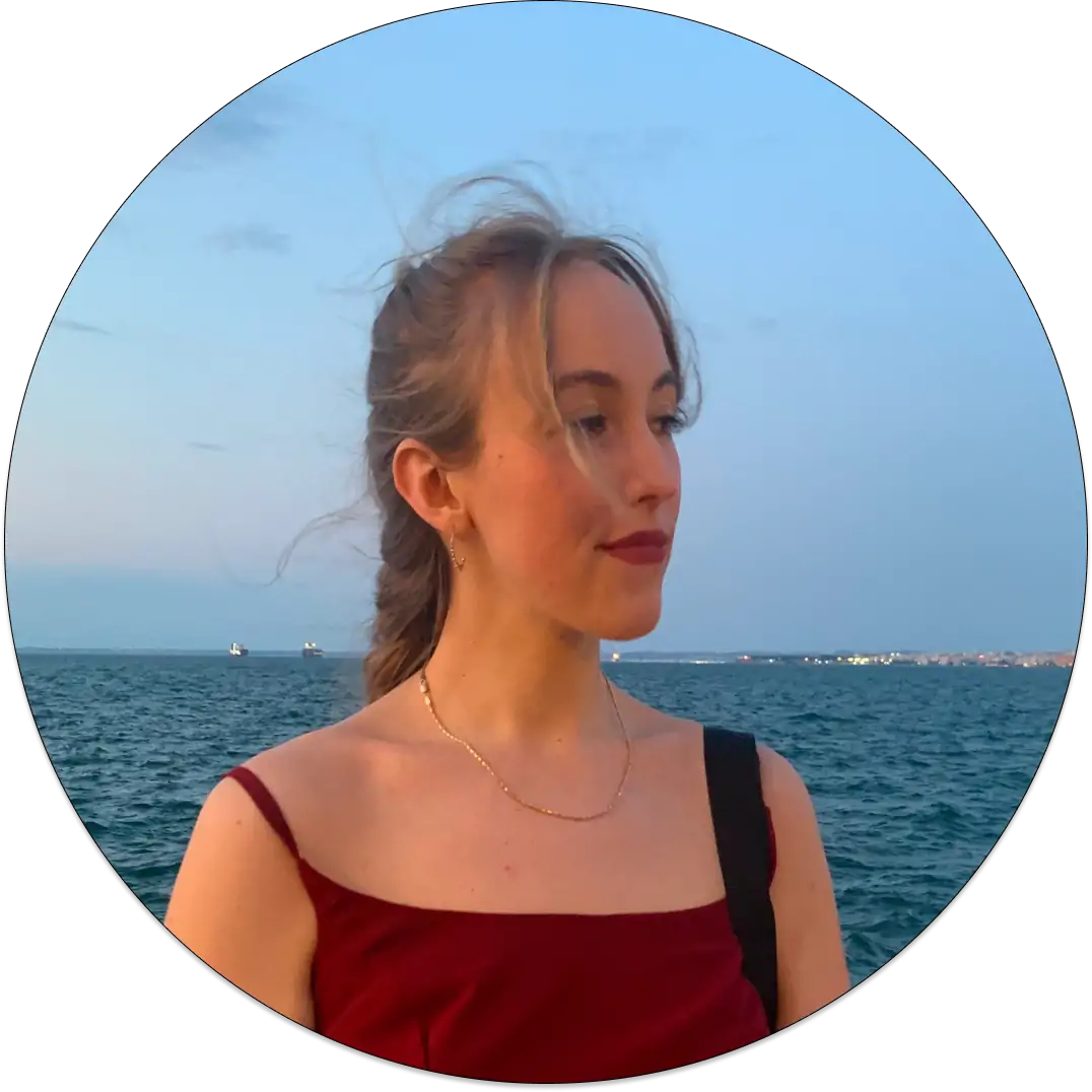 lily cichanowicz travel expert