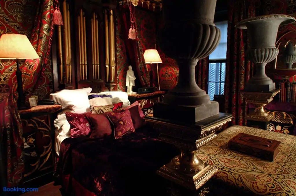 the-witchery-by-the-castle-booking-550263-20190930-image