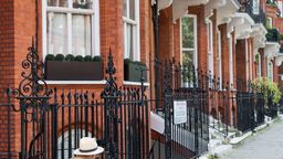 Find cheap flights to London City