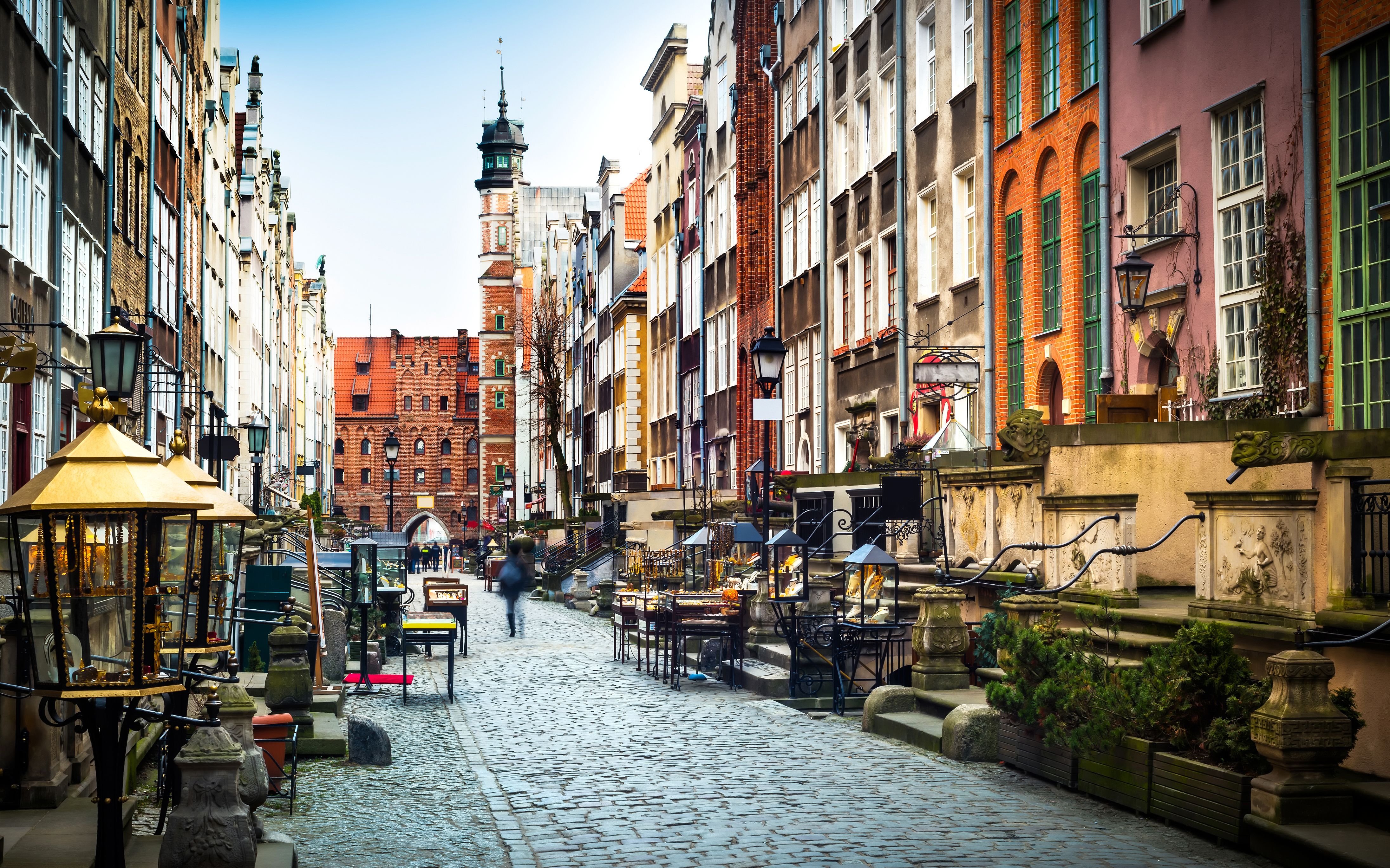 Car Hire Gdansk Glówny from £11/day KAYAK