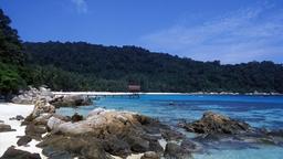 Pulau Perhentian Besar resorts