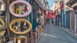 Find cheap flights from England to Istanbul