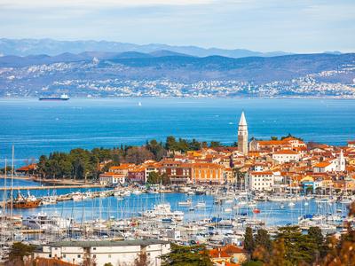 Izola