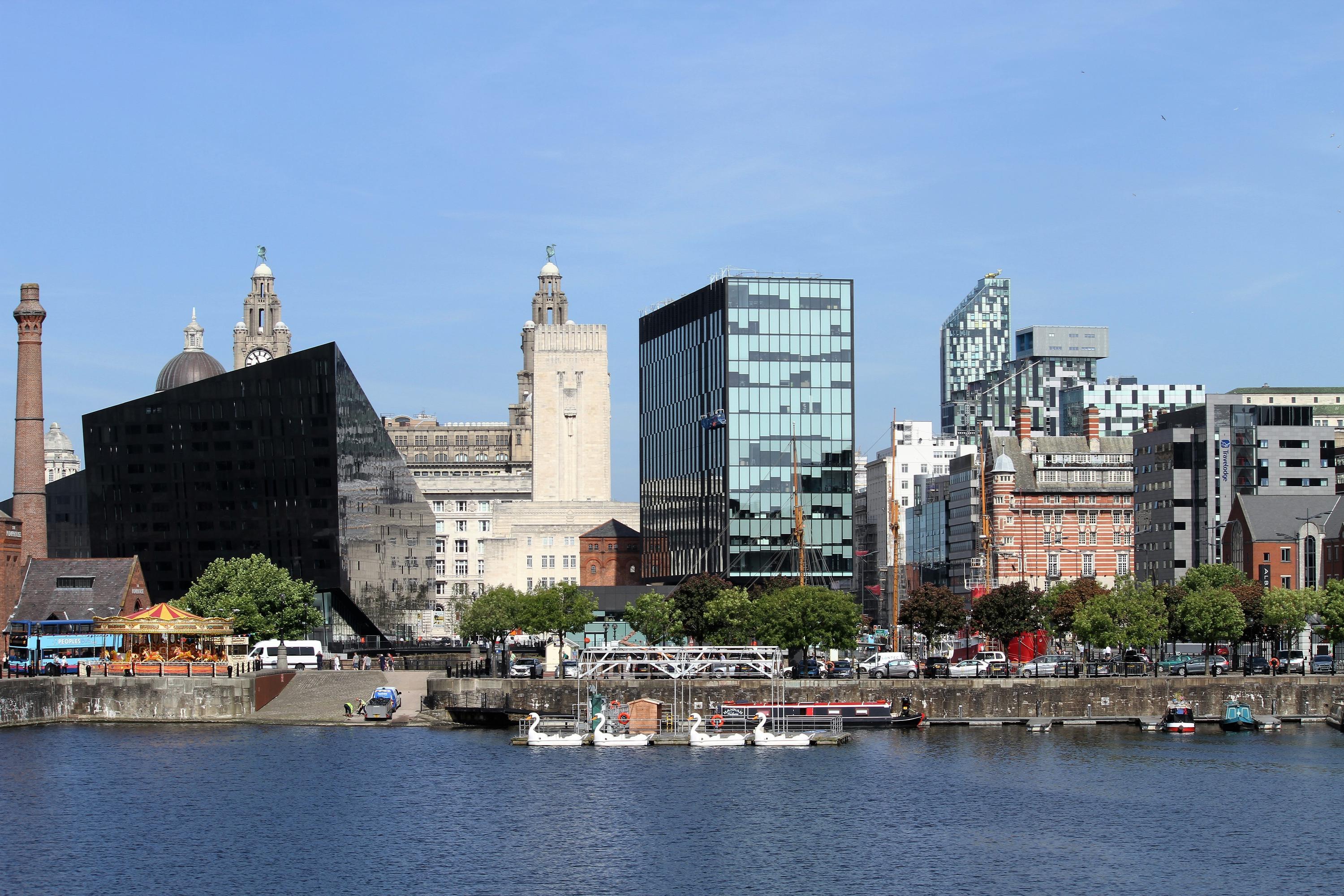 Van hire best sale liverpool airport