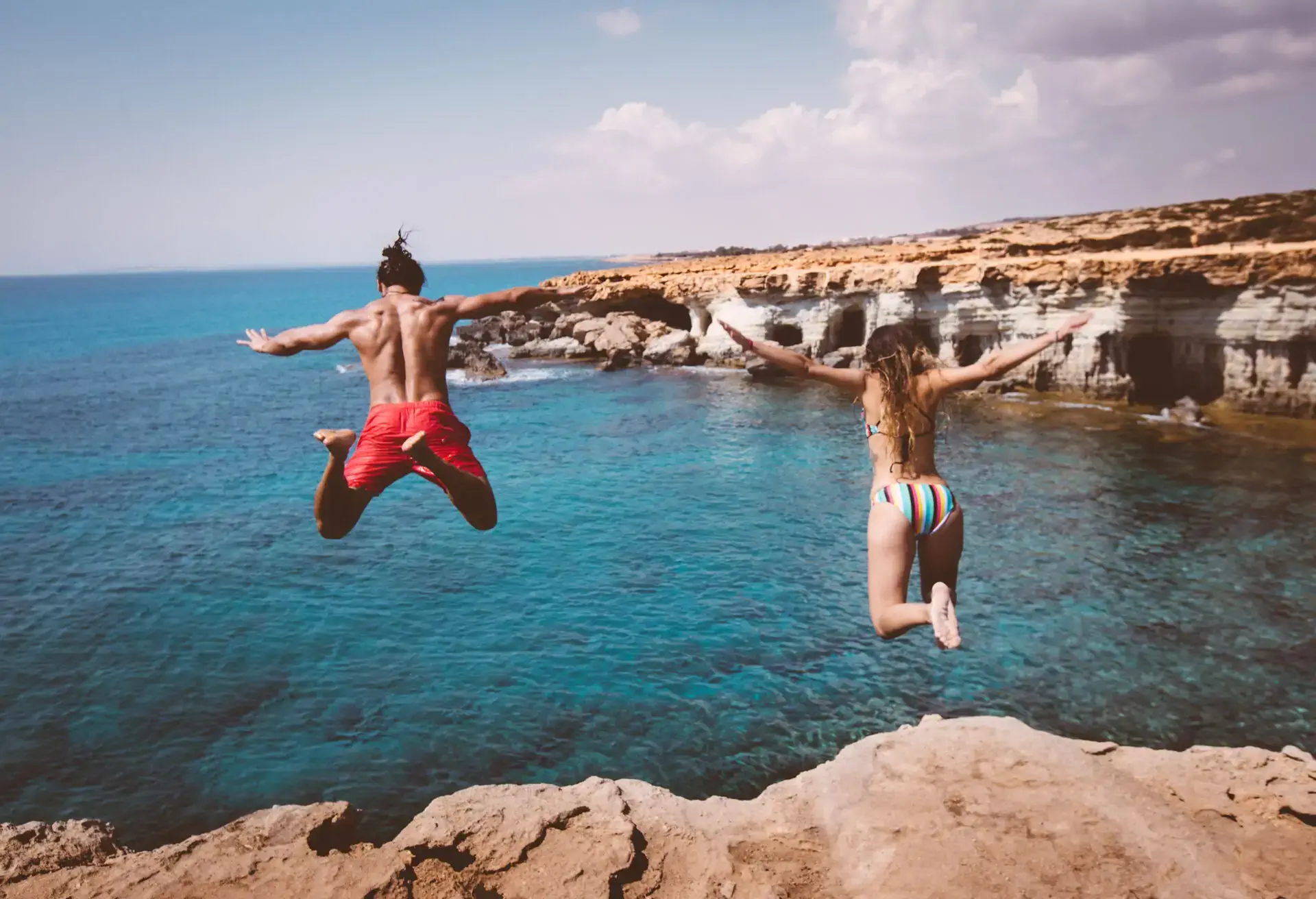 dest_cyprus_theme_cliff-diving_summer_gettyimages-905496444_universal_within-usage-period_90958