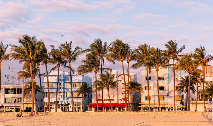 16 Best Hotels in Miami. Hotel Deals from £25/night - KAYAK