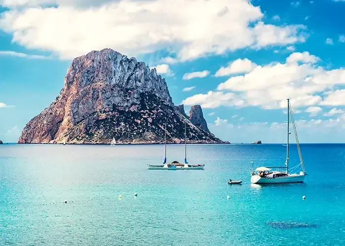 Alex Tihonovs / Shutterstock.com