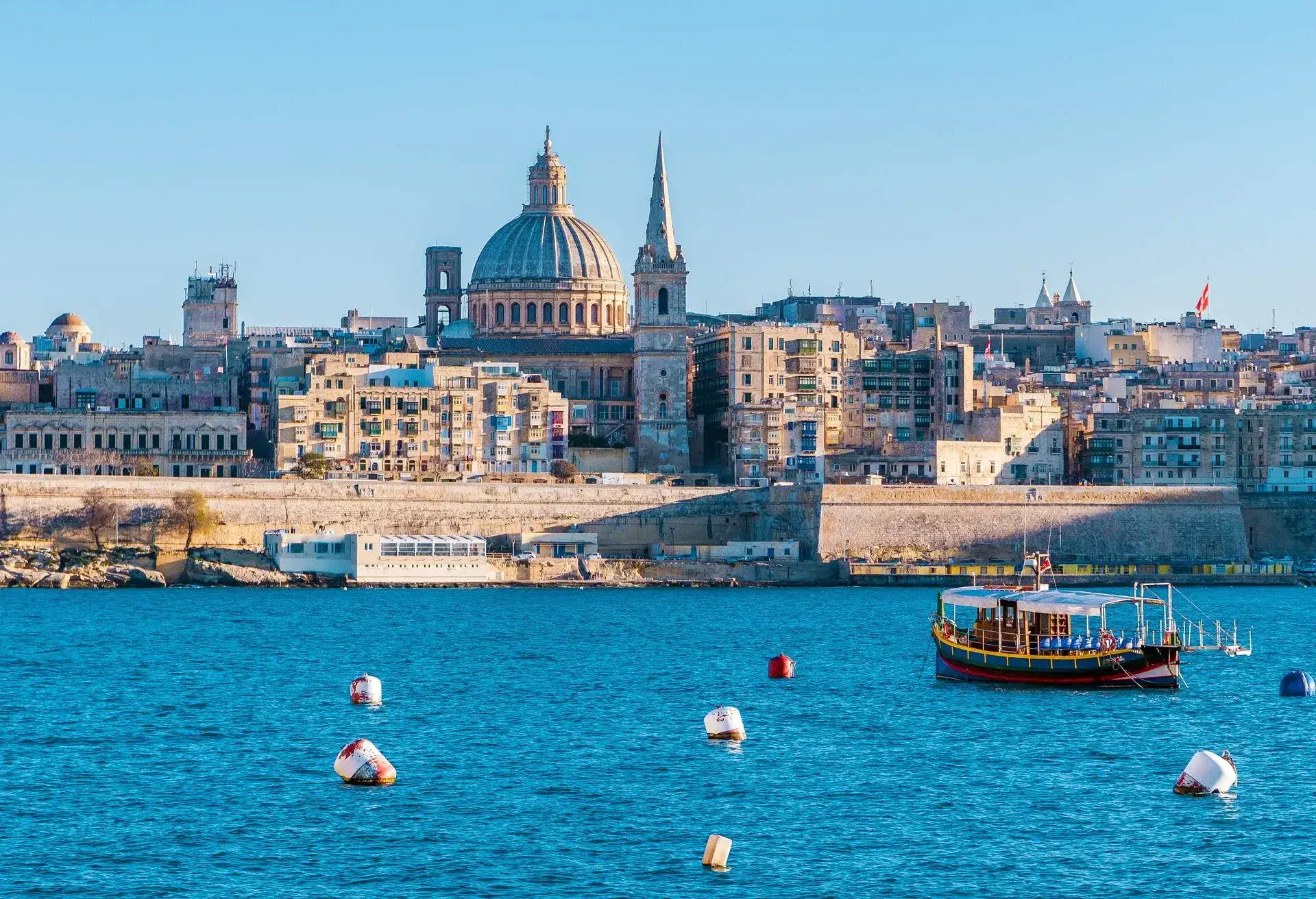 DEST_MALTA_VALLETTA-HARBOUR_shutterstock-1032221677