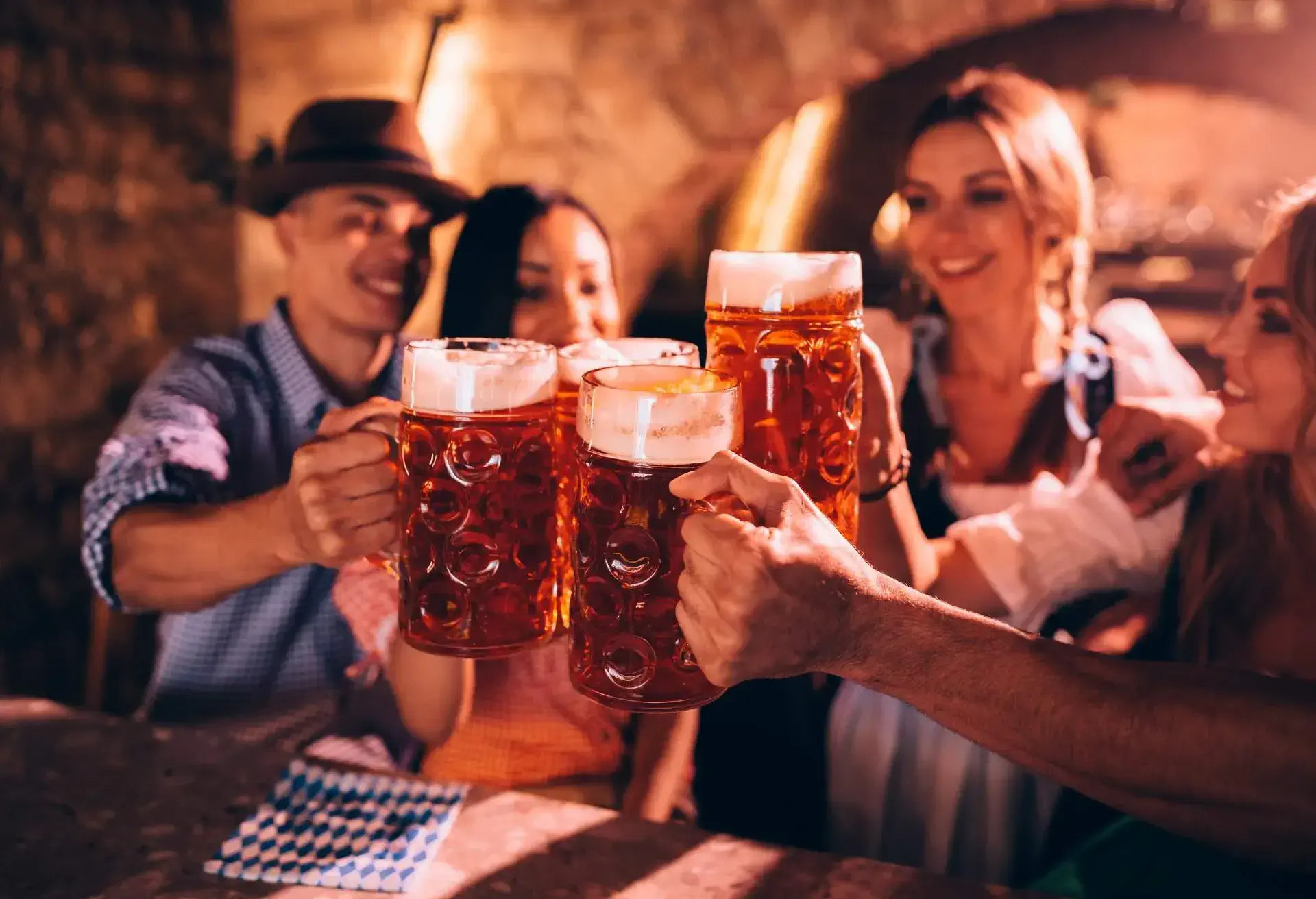 friends beer toast