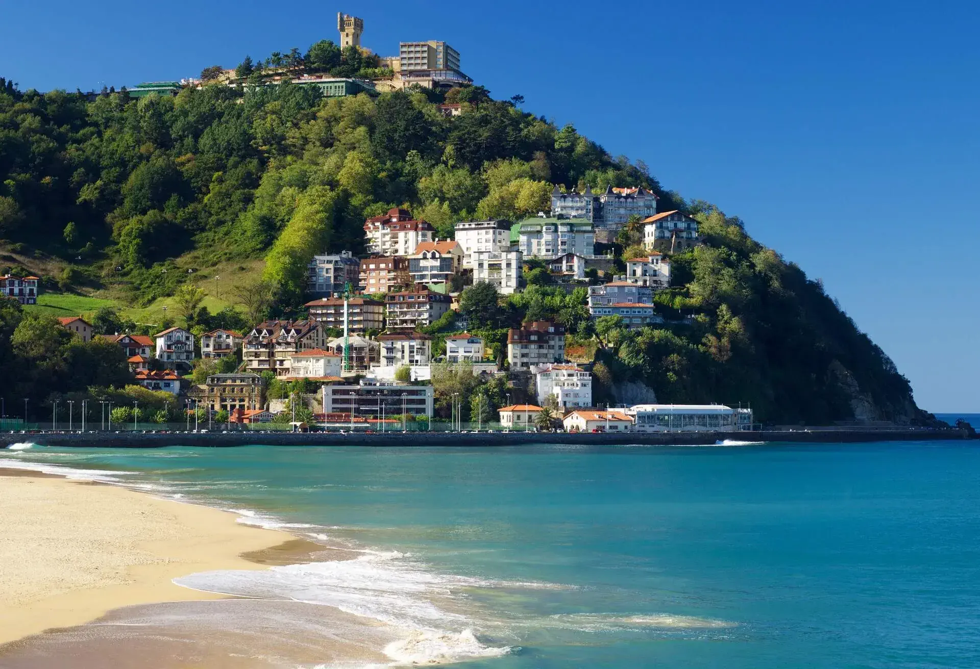 san sebastian ondarreta beach