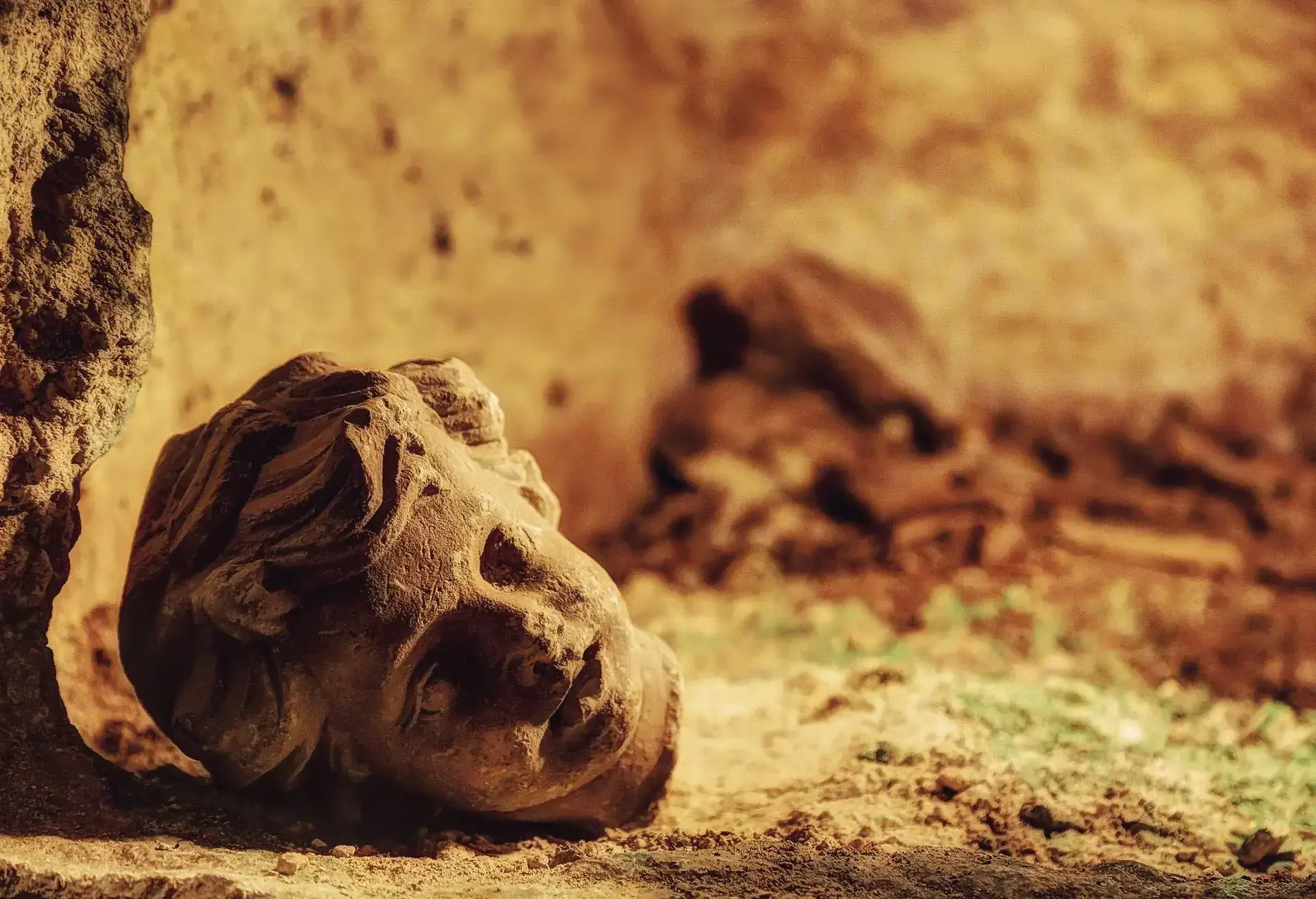 DEST_MALTA_RABAT_THEME_CATACOMBS_HAUNTED_HALLOWEEN_GettyImages-658226444