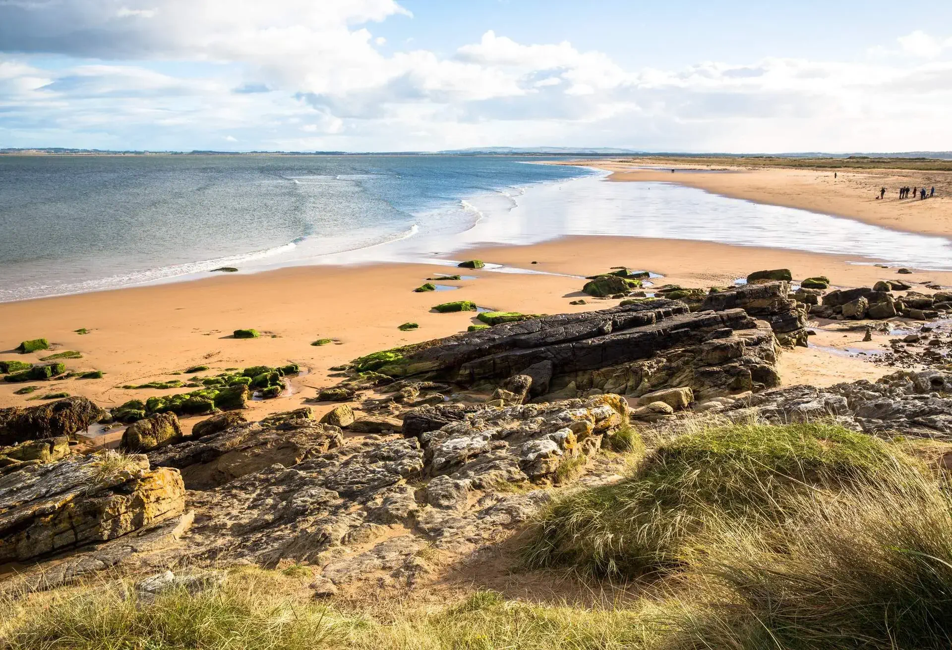 DEST_SCOTLAND_UK_DORNOCH-BEACH-GettyImages-684349639