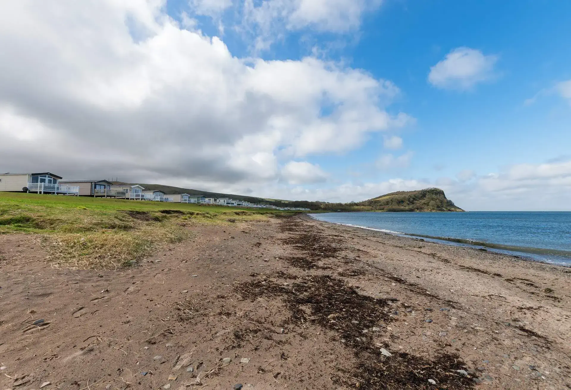 DEST_UK_AYR_AYR-BEACH-GettyImages-1148377364
