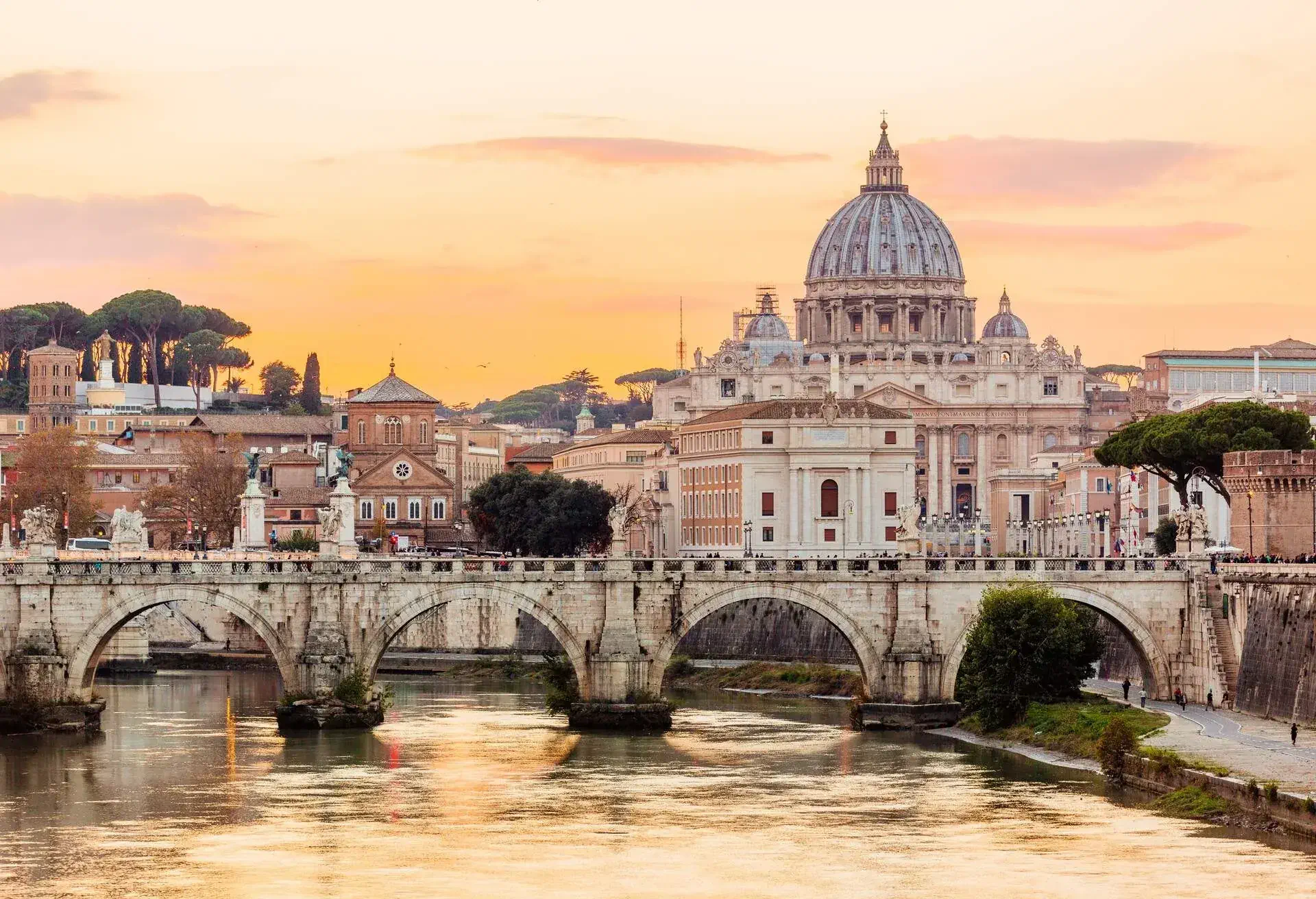 DEST_ITALY_ROME_ST-PETERS-BASILICA_VATICAN-CITY_GettyImages-1097352500