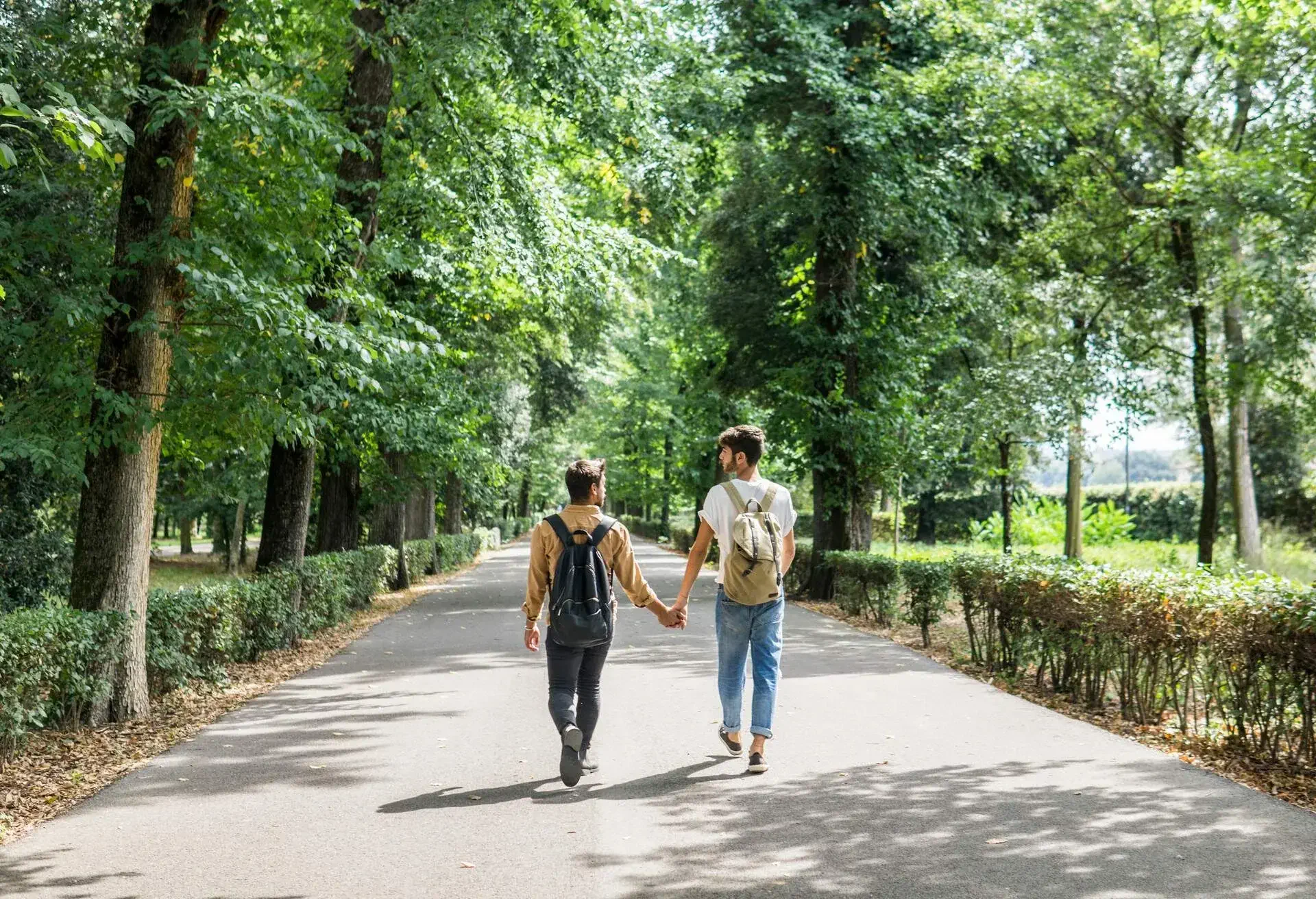 THEME_LOVE_COUPLE_GAY_PRIDE_NATURE_DEST_ITALY_GettyImages-1090688022