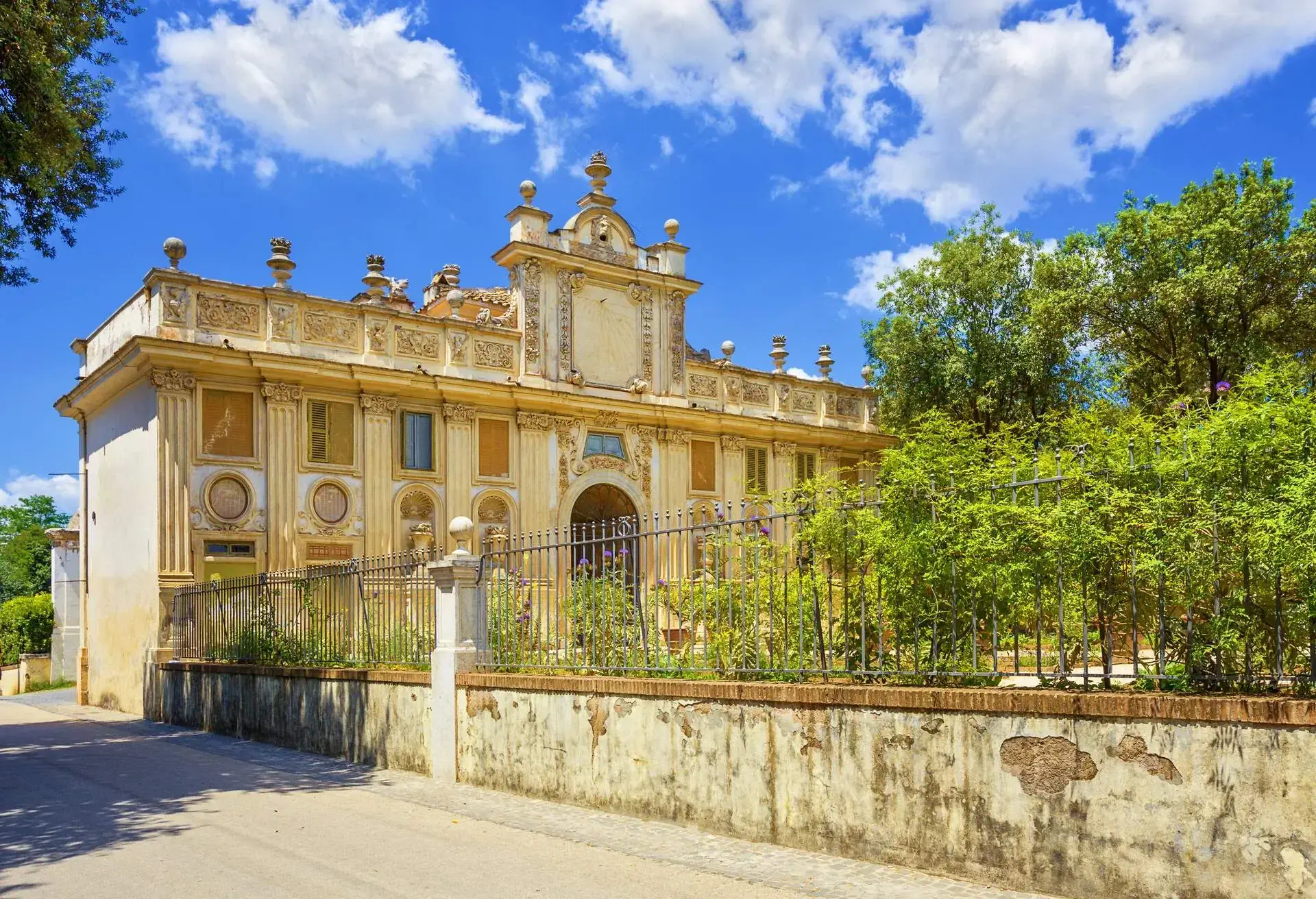 DEST_ITALY_ROME_GettyImages-475004199