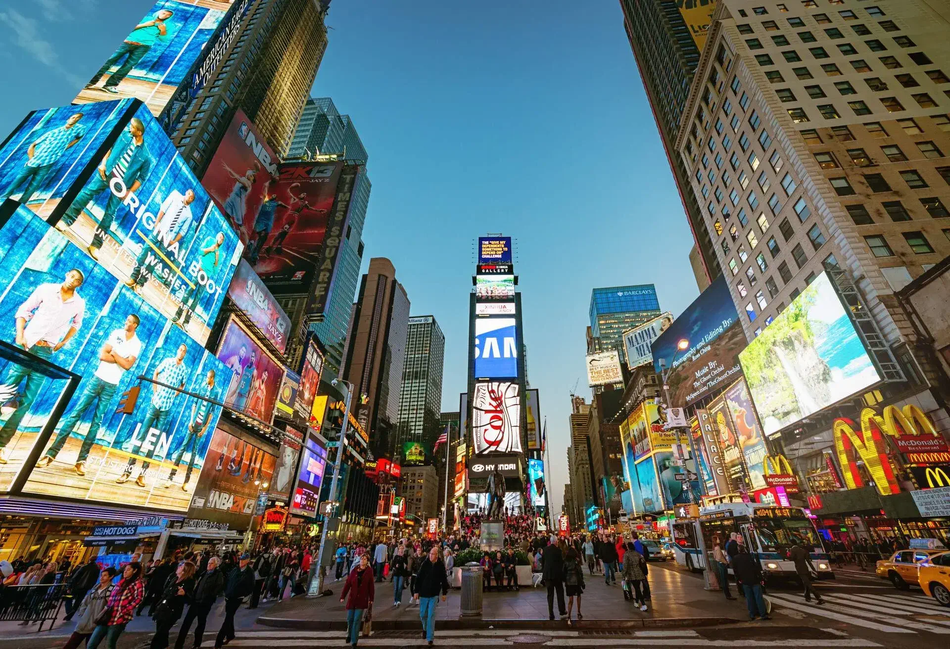 DEST_USA_NEW-YORK-CITY_MANHATTAN_TIMES-SQUARE_GettyImages-680198642