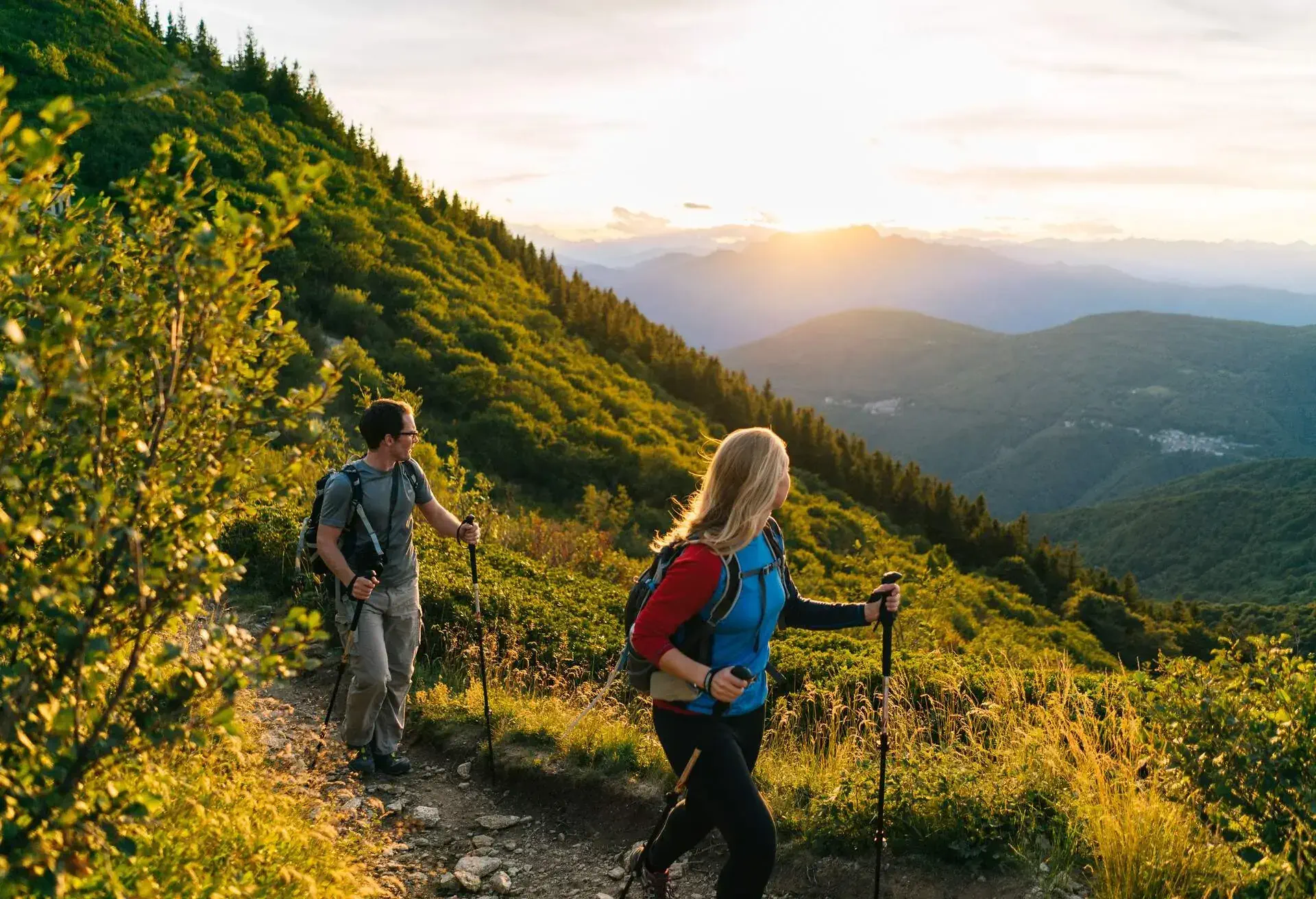 DEST_SWITZERLAND_TICINO_MOUNTAINS_NATURE_PEOPLE_HIKING_GettyImages-824617130