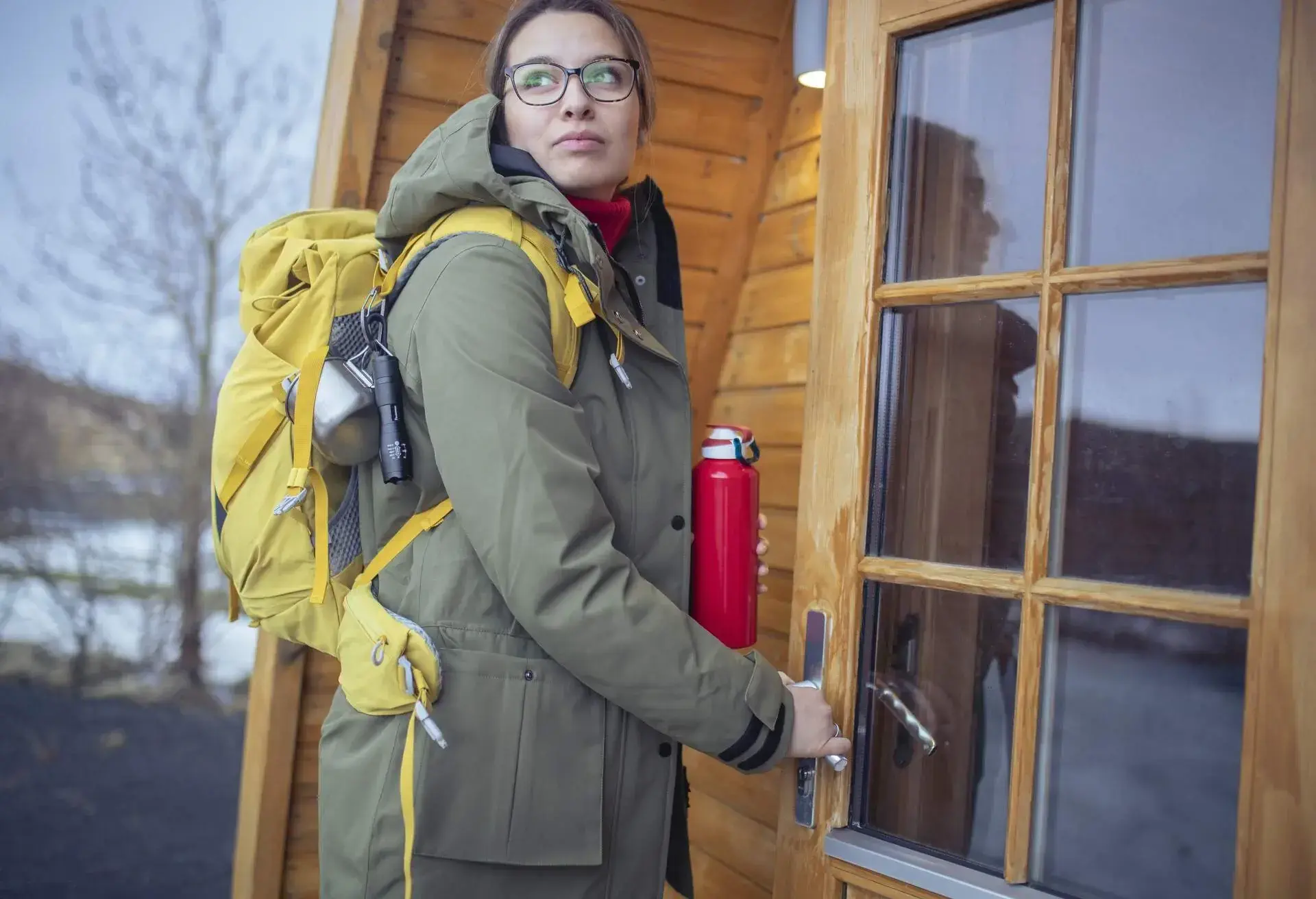 glamping_camping_hut_winter