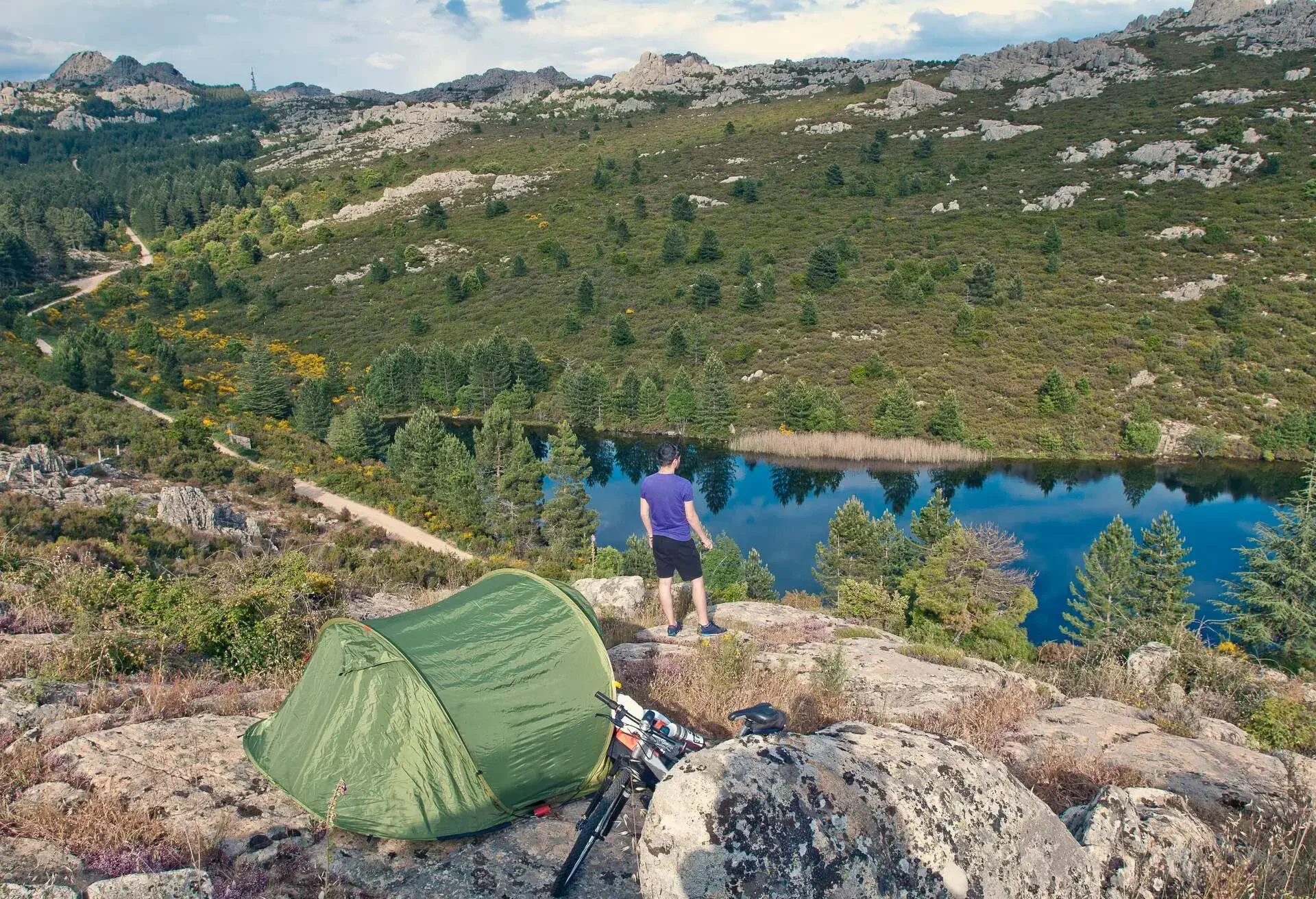 DEST_ITALY_SARDINIA_TEMPIO-PAUSANIA_THEME_NATURE_CAMPING_CYCLING_GettyImages-540437028