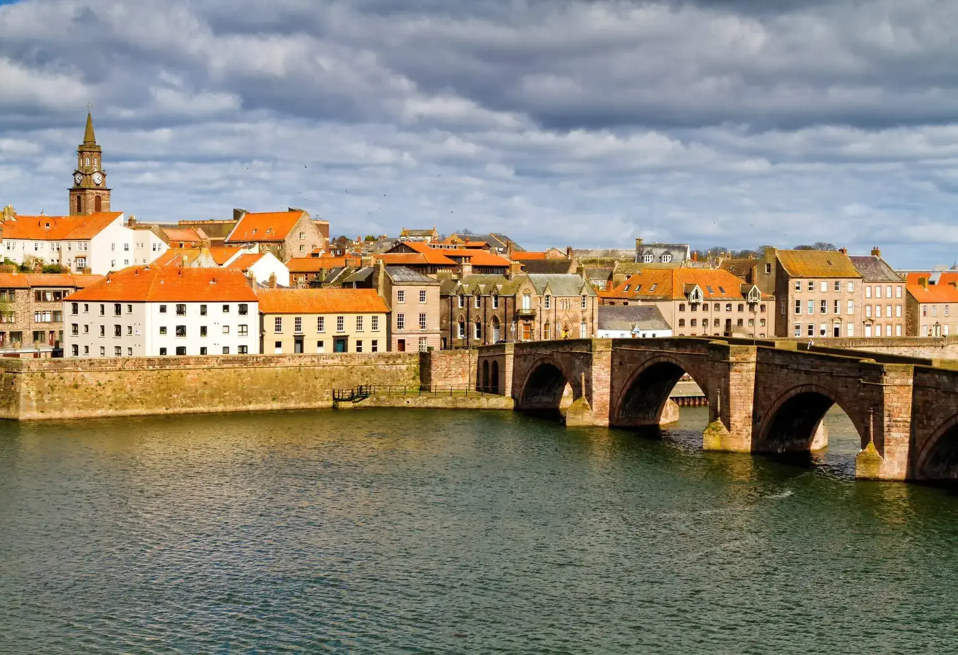 DEST_UK_ENGLAND_BERWICK-UPON-TWEED_shutterstock-portfolio_1330986572