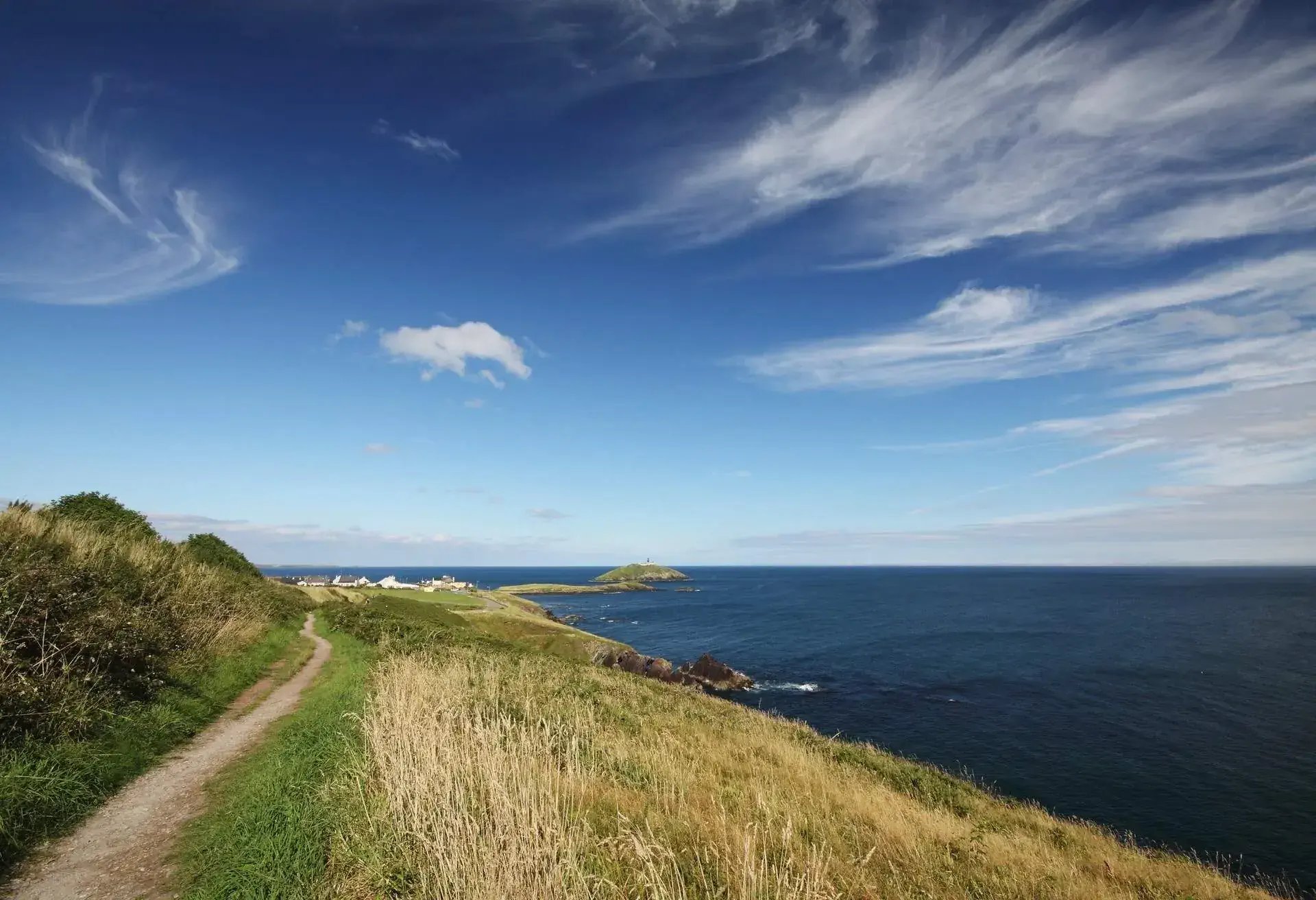 DEST_IRELAND_CORK_BALLYCOTTON_GettyImages-126290463