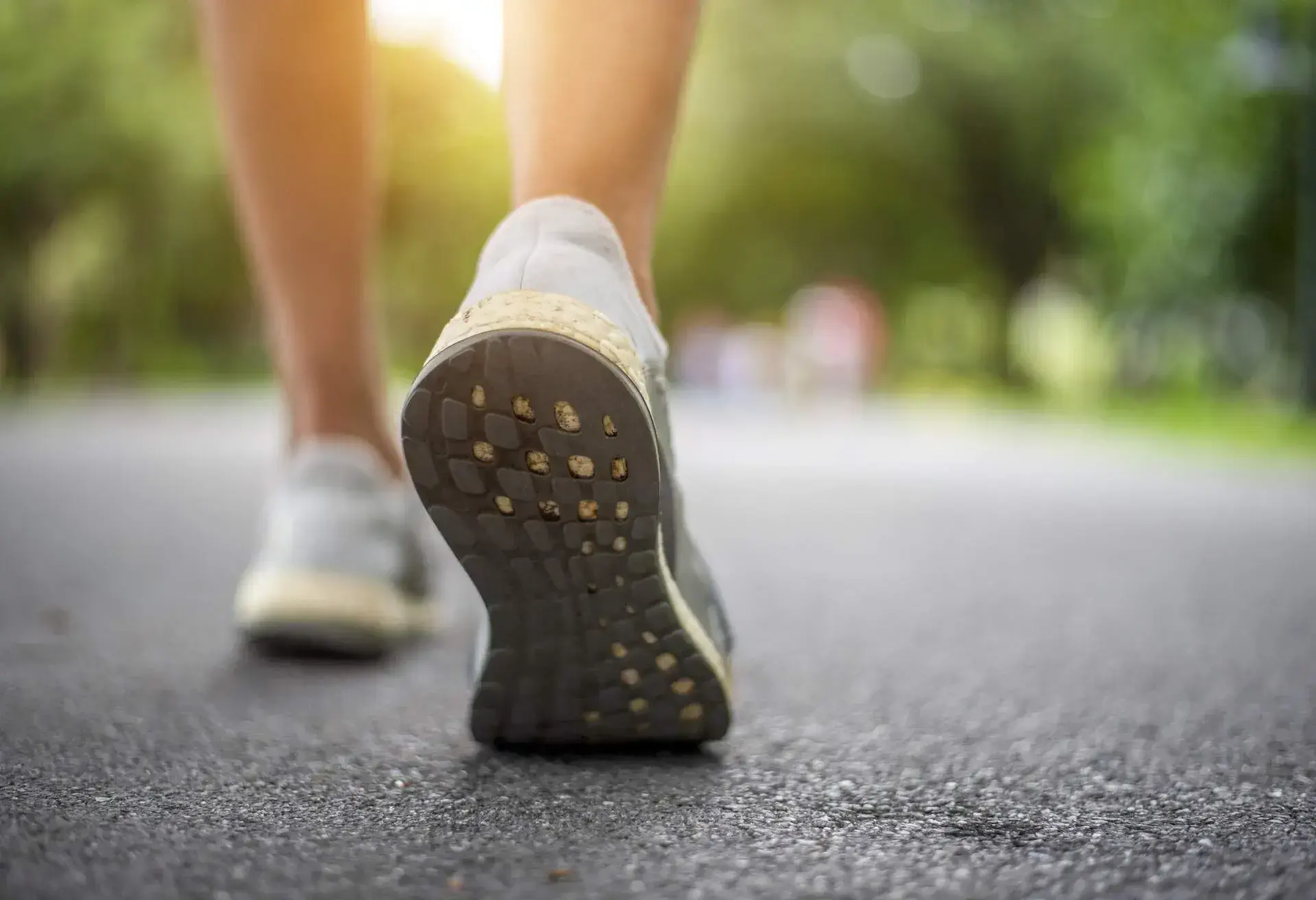 PEOPLE_SHOES_RUNNER_CLOSEUP