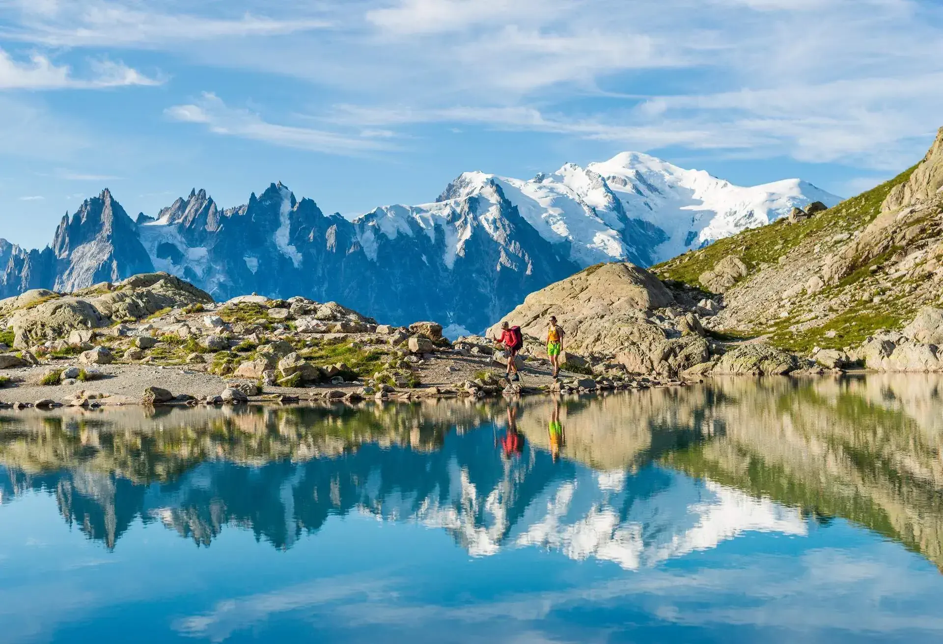 FRANCE_TOUR_DU_MONT_BLANC_PEOPLE_HIKERS