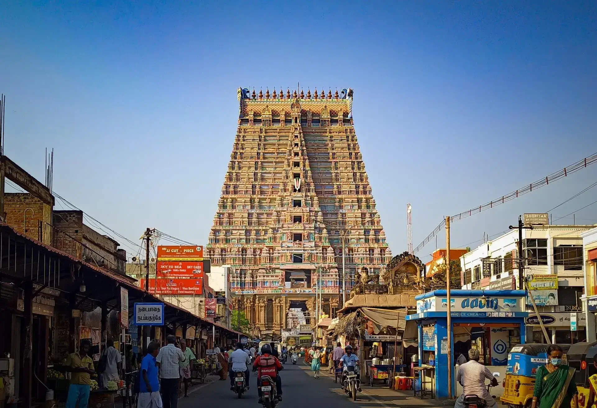 DEST_INDIA_SRIRANGAM_Sri Ranganathaswamy Temple_GettyImages-1318117780