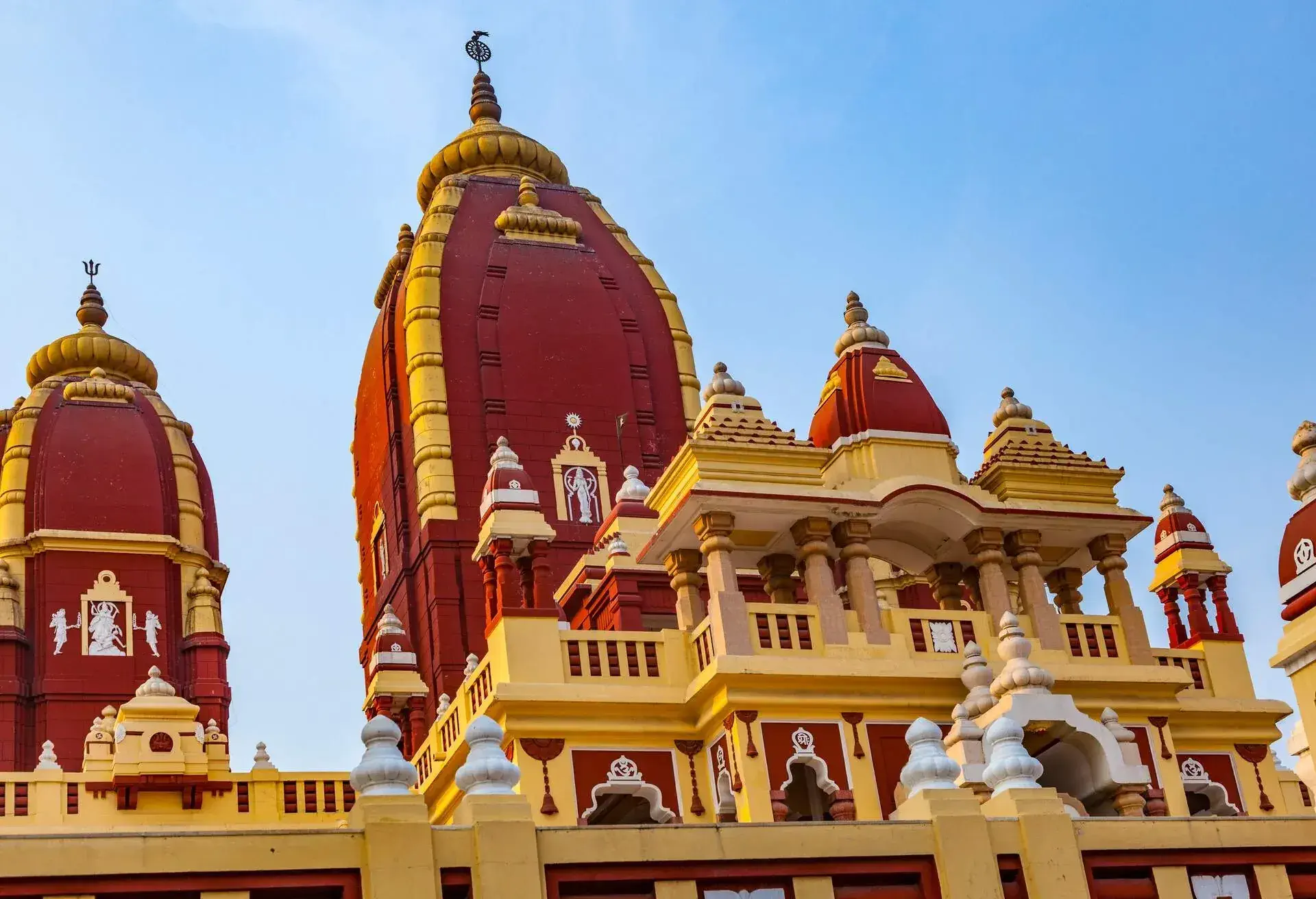 DEST_INDIA_DELHI_SHRI-DIGAMBAR-JAIN-LAL-MANDIR-TEMPLE_GettyImages-531303660