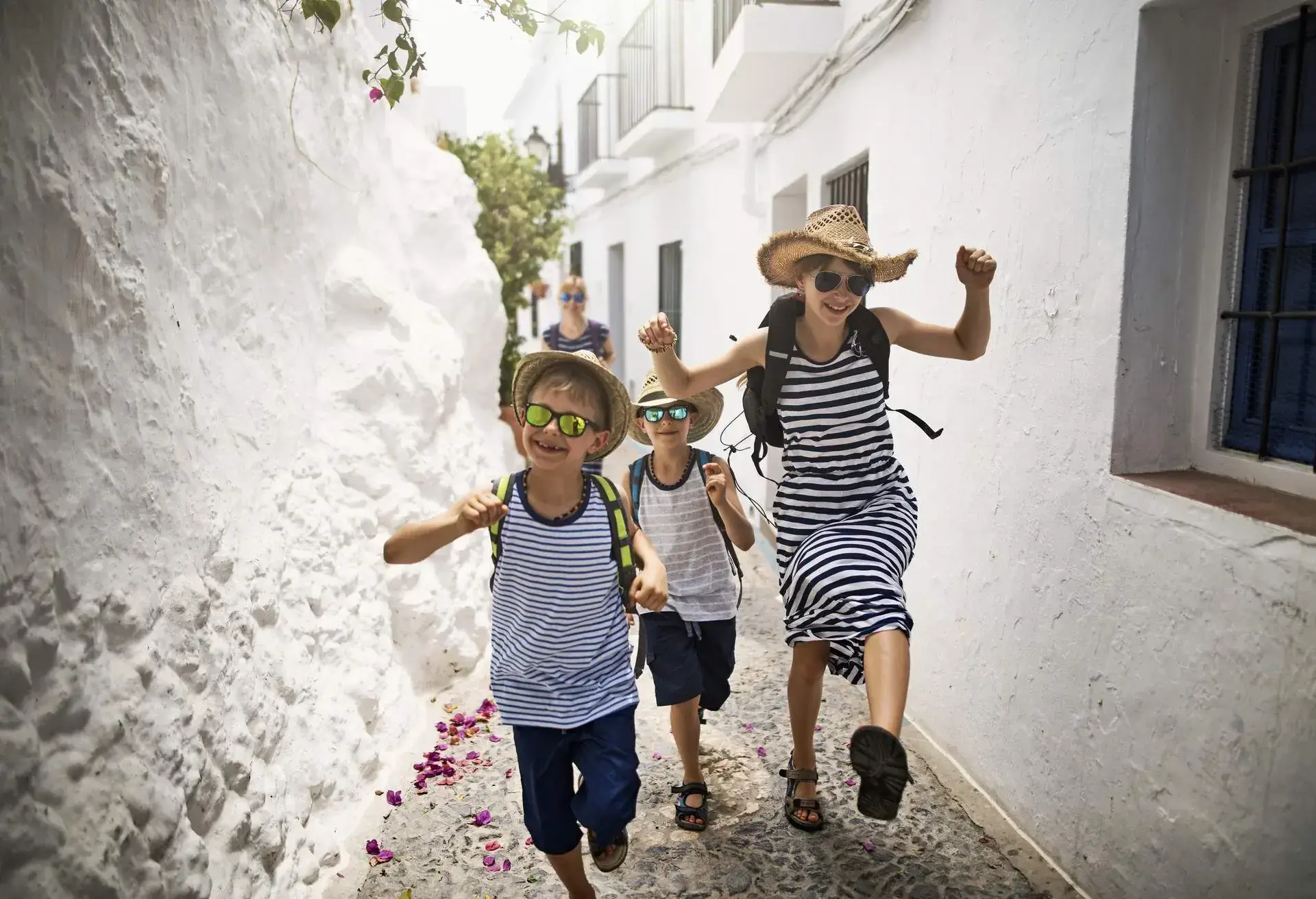 spain_andalusia_theme_family_children