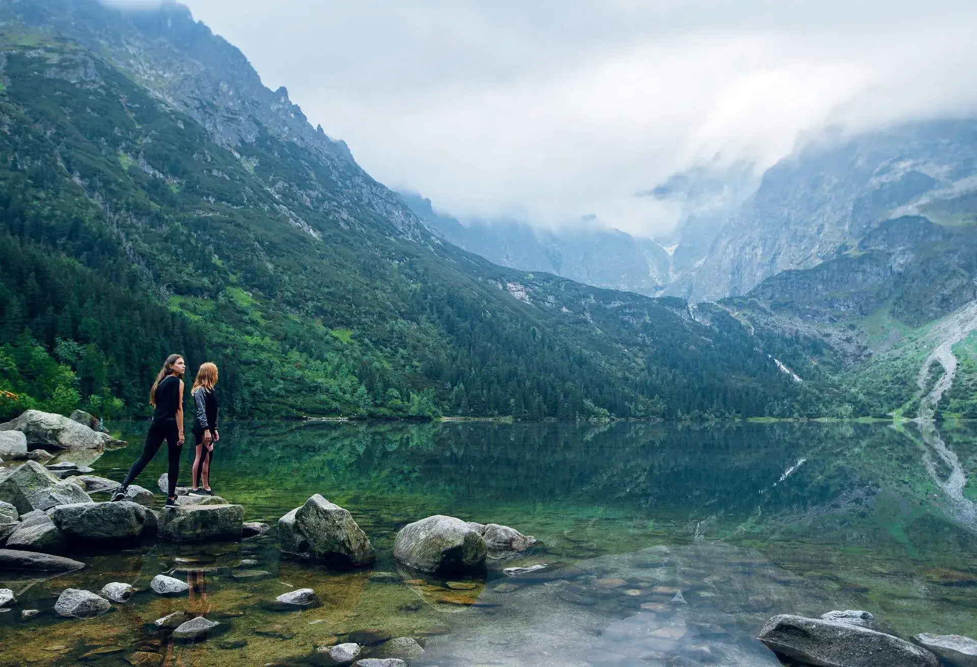 DEST_POLAND_ZAKOPANE_RYSY_RYSAMIE_MORSKIE-OKO-LAKES_HIGH-TATRA-MOUNTAINS_TATRAS_shutterstock-premier_1356910292