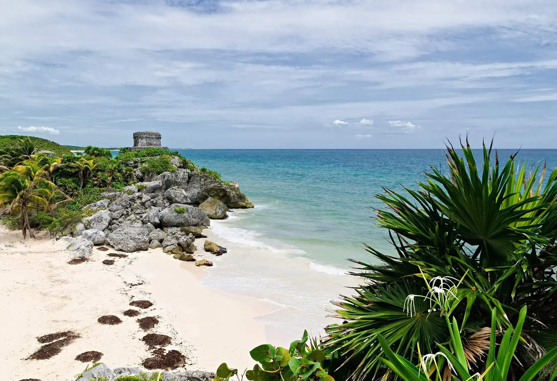DEST_MEXICO_TULUM_MAYAN-RUINS_GettyImages-517216069