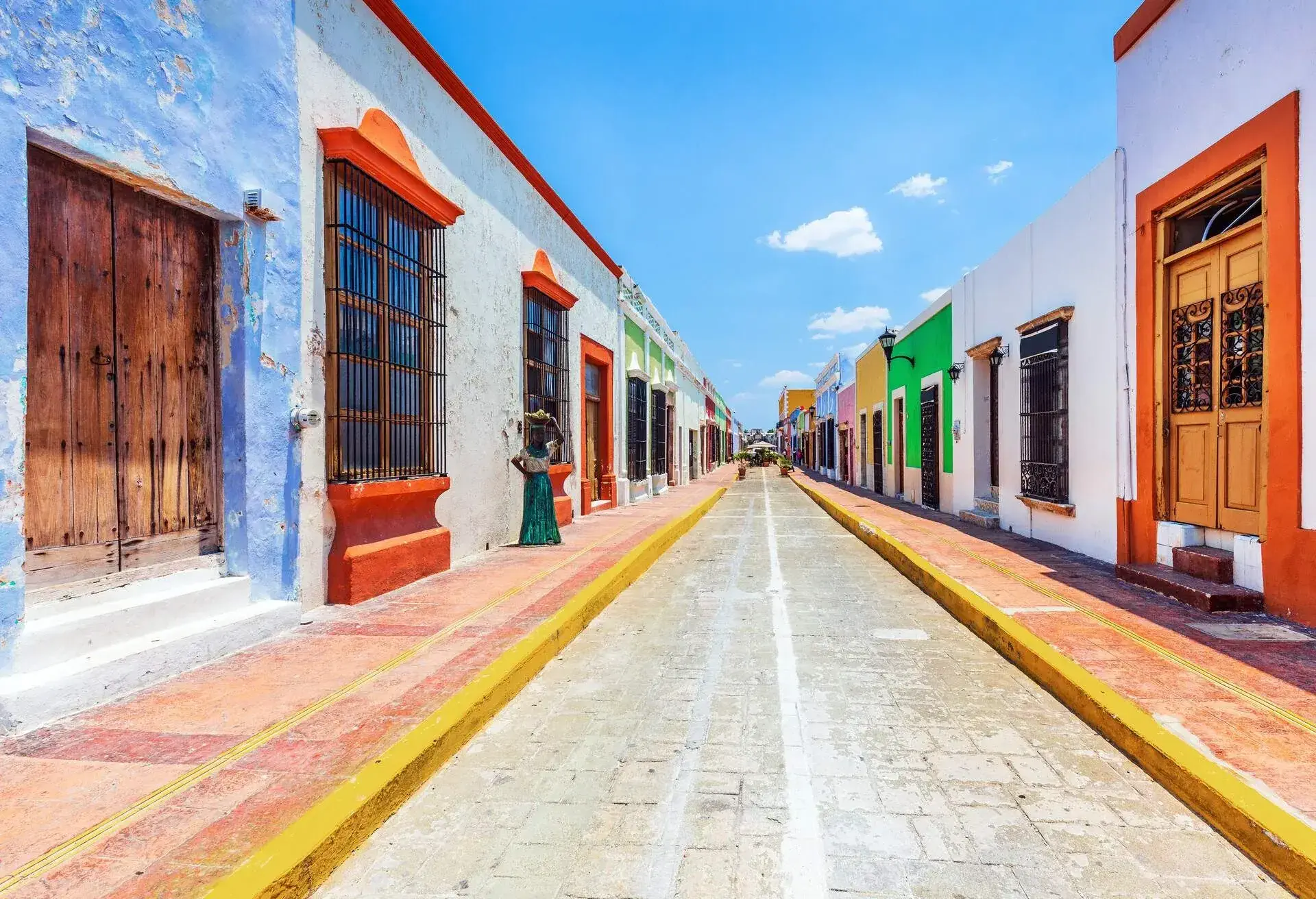 DEST_MEXICO_CAMPECHE_STREET_GettyImages-1177294799