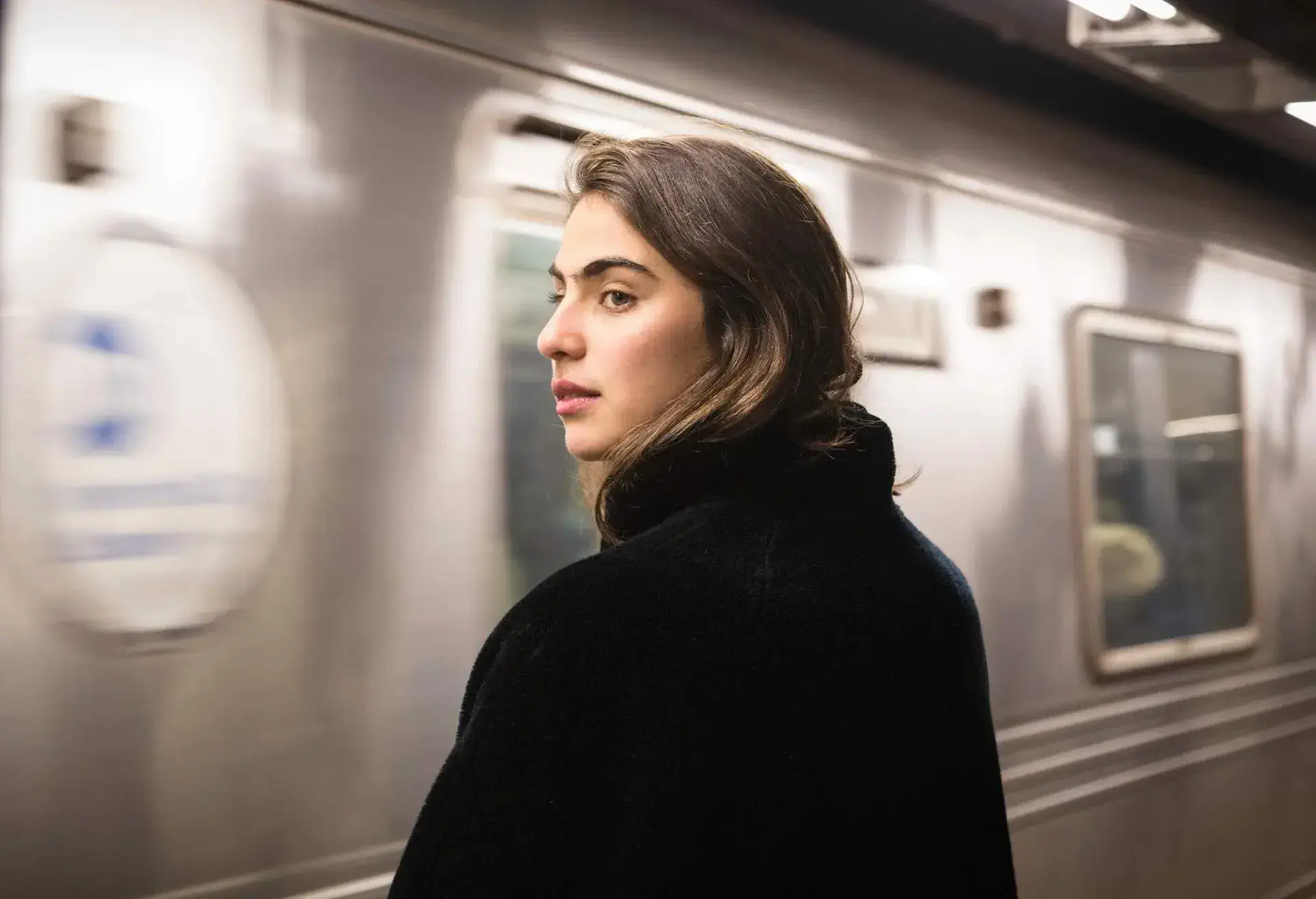 DEST_USA_AMERICA_NEW_YORK_THEME_PEOPLE_WOMAN_TRAIN_METRO_GettyImages-528808466