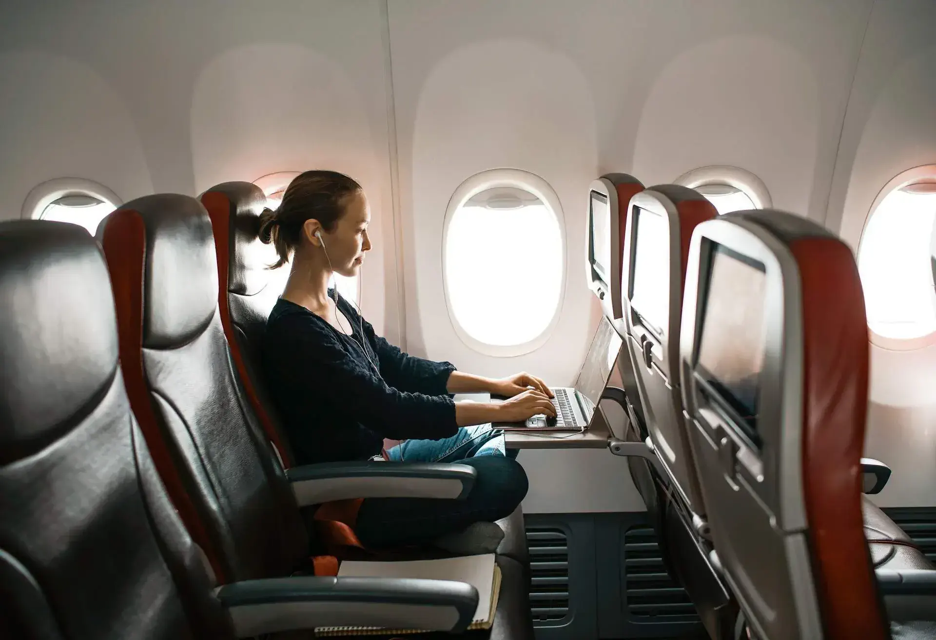 THEME_FLIGHT_BUSINESS_TRAVEL_DEVICE