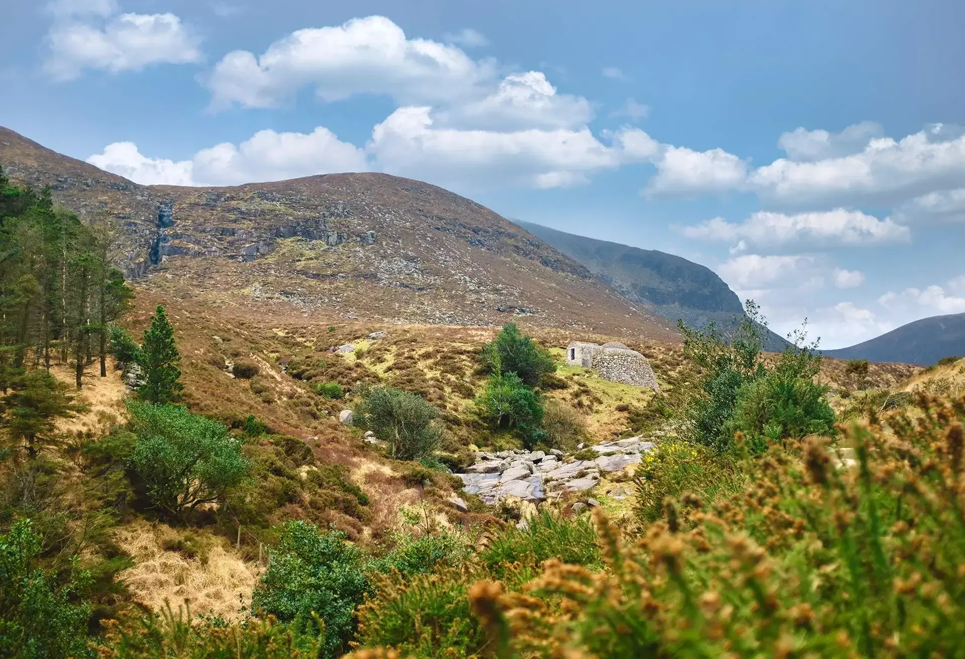 uk_northern-ireland_slieve-donard-trail_gettyimages-1217134938-copy